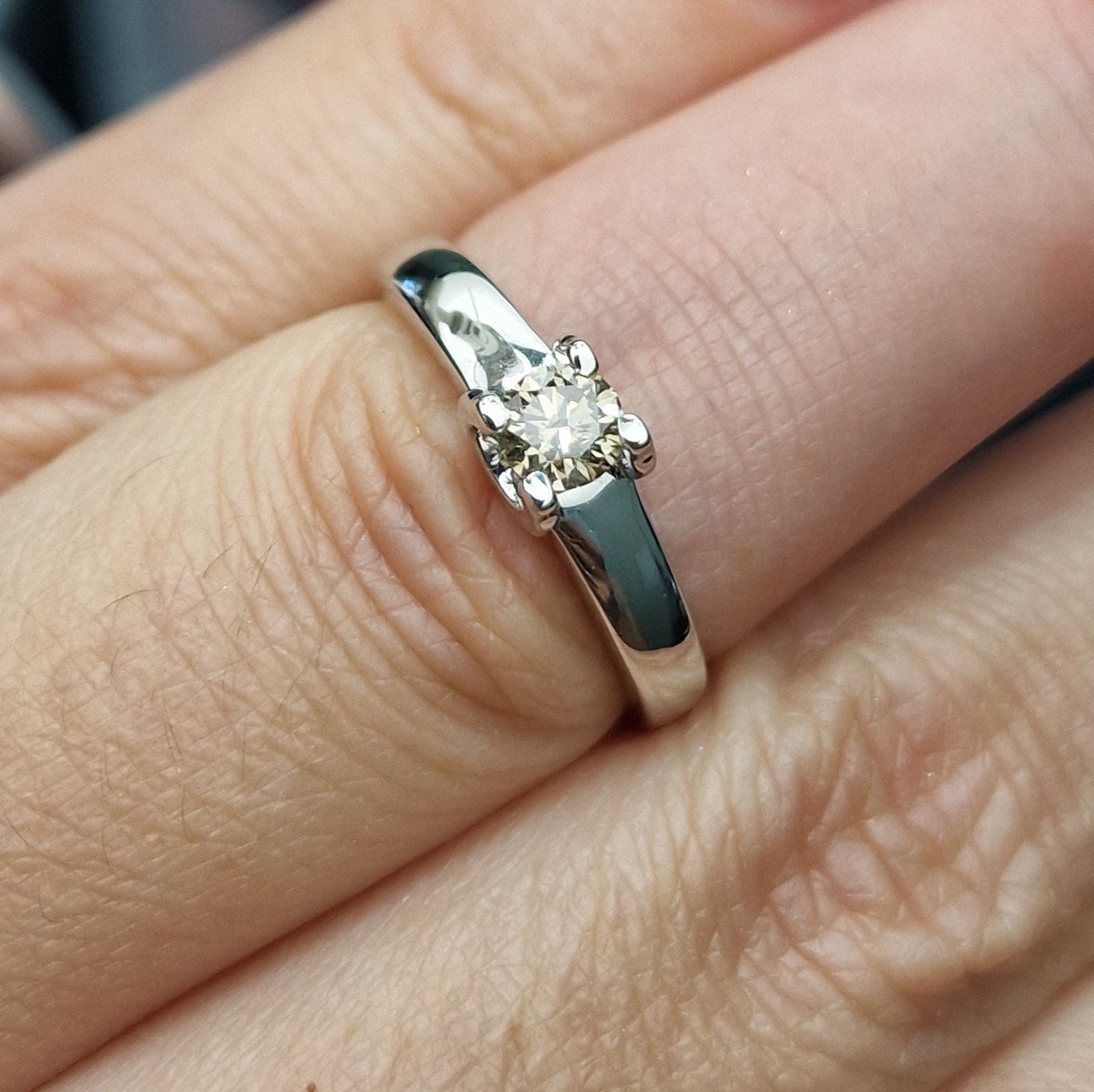 Кольцо Deimantas 103119209 16р 2,19гр 0,27ct. купить,NaN