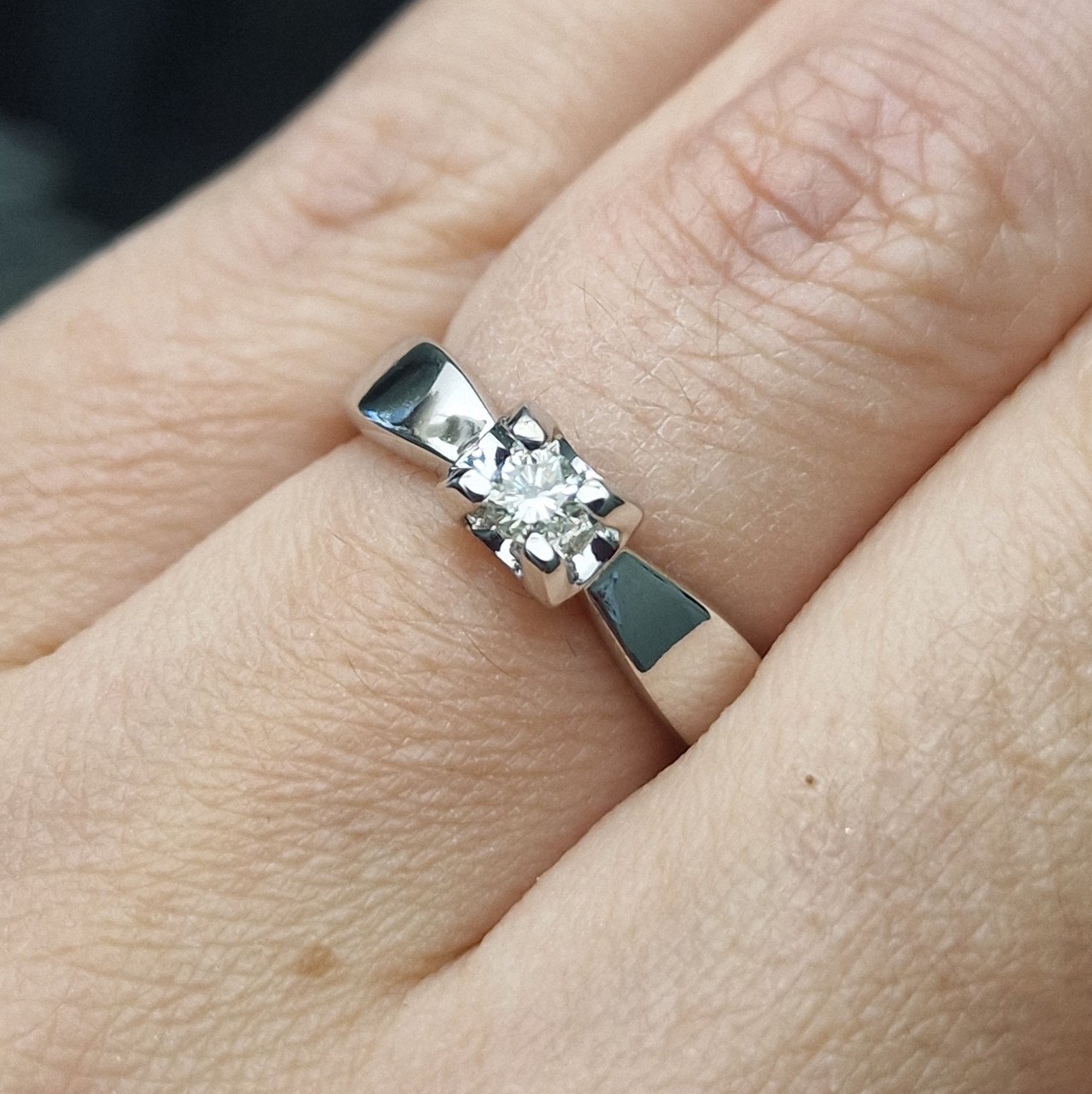 Кольцо Deimantas 103119215 16,5р 2,33гр 0,155ct. купить,NaN