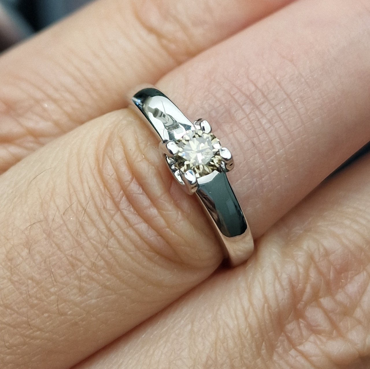 Кольцо Deimantas 103119209 16р 2,19гр 0,27ct. купить,NaN