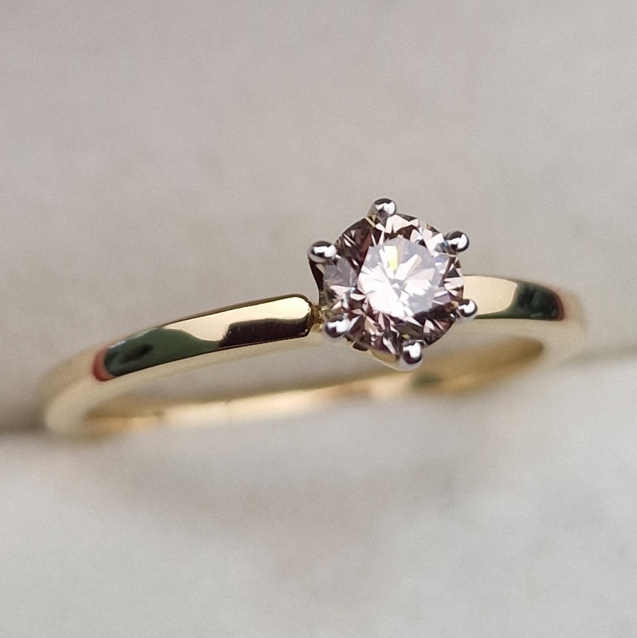 Кольцо Deimantas 103119333 16р 0,19ct. купить,NaN