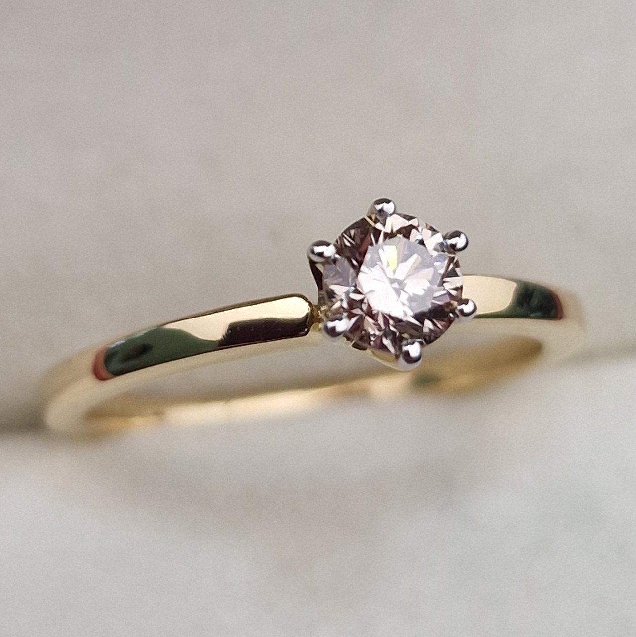 Кольцо Deimantas 103119333 16р 0,19ct. купить,NaN