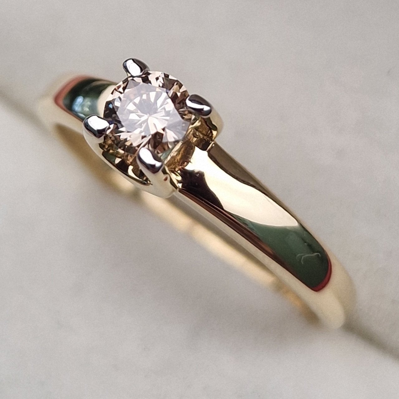 Кольцо Deimantas 103119409 17р 2,09гр 0,27ct. купить,NaN