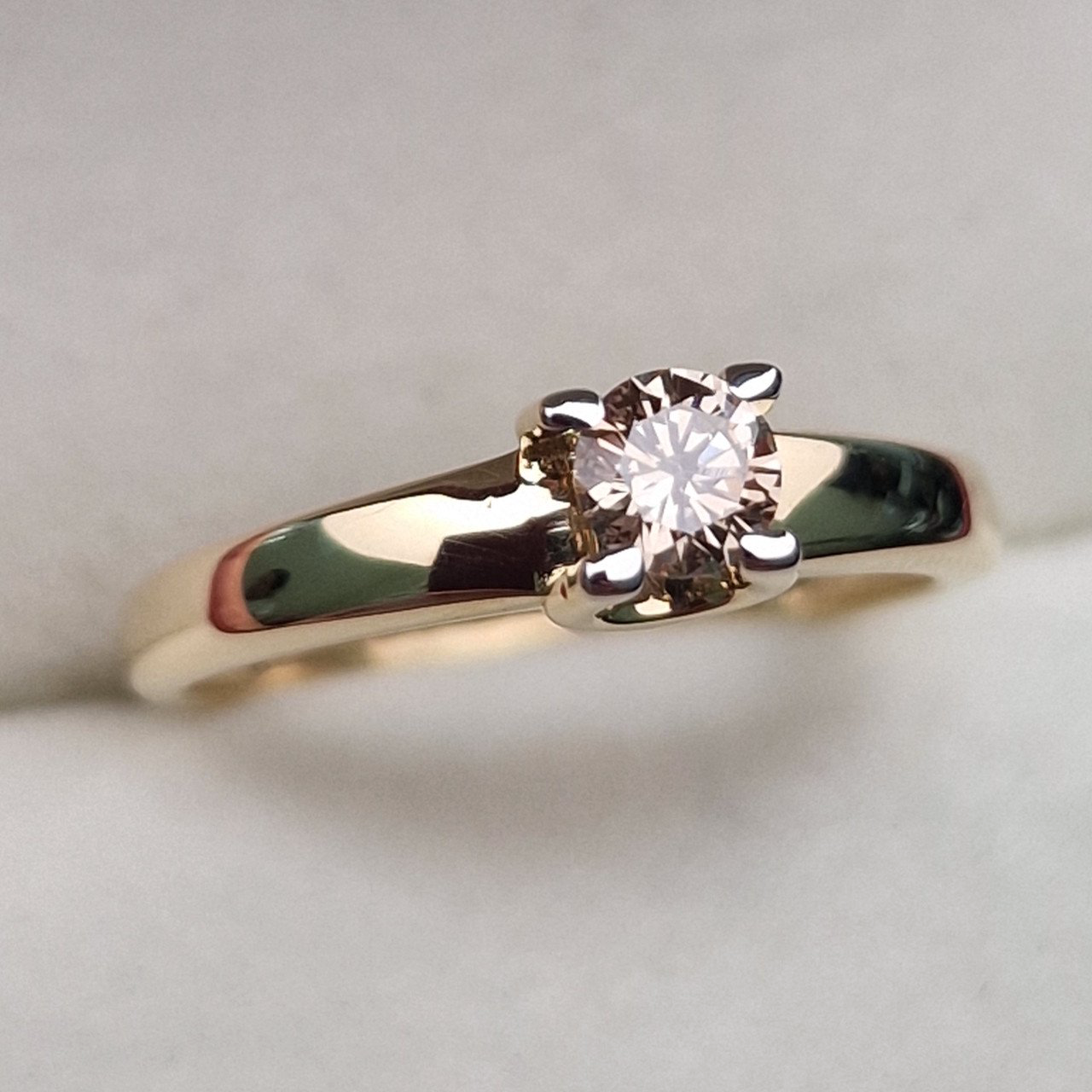 Кольцо Deimantas 103119409 17р 2,09гр 0,27ct. купить,NaN