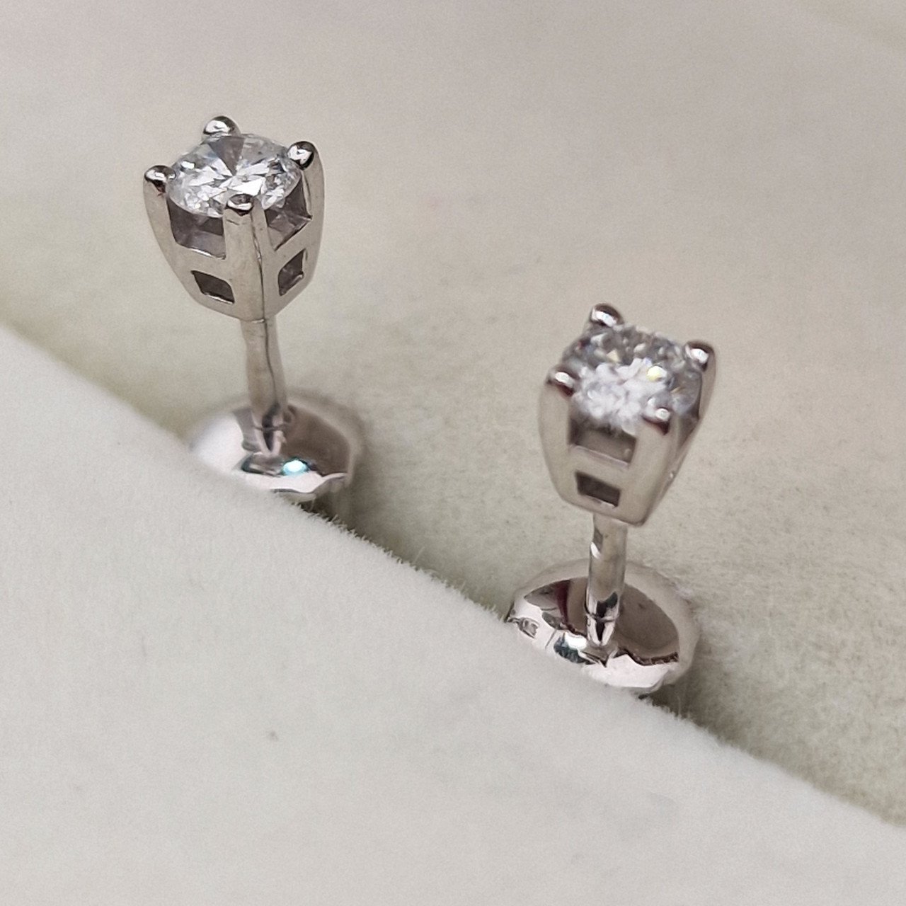 Серьги Deimantas 103119419 1гр 0,25ct. купить,NaN