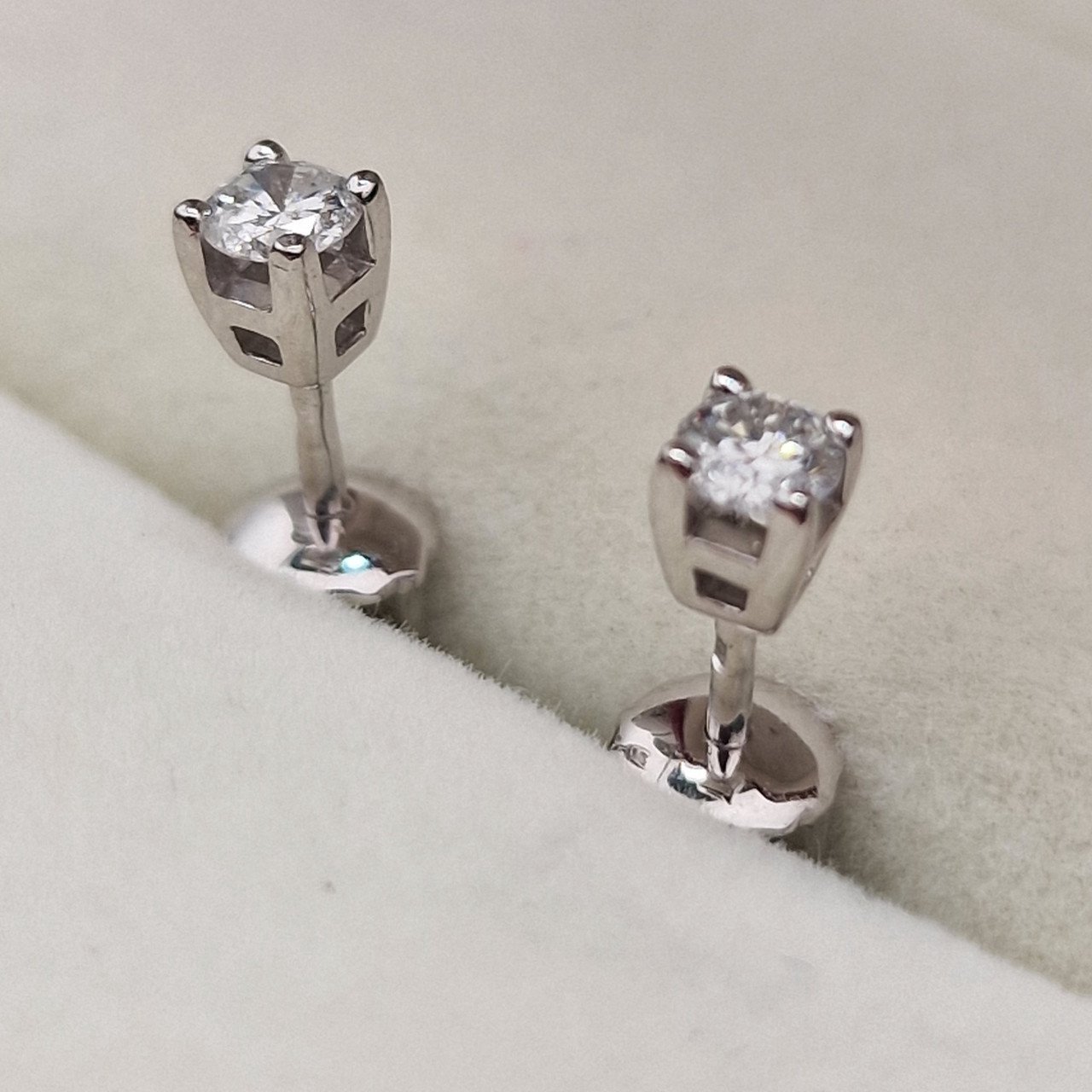 Серьги Deimantas 103119419 1гр 0,25ct. купить,NaN