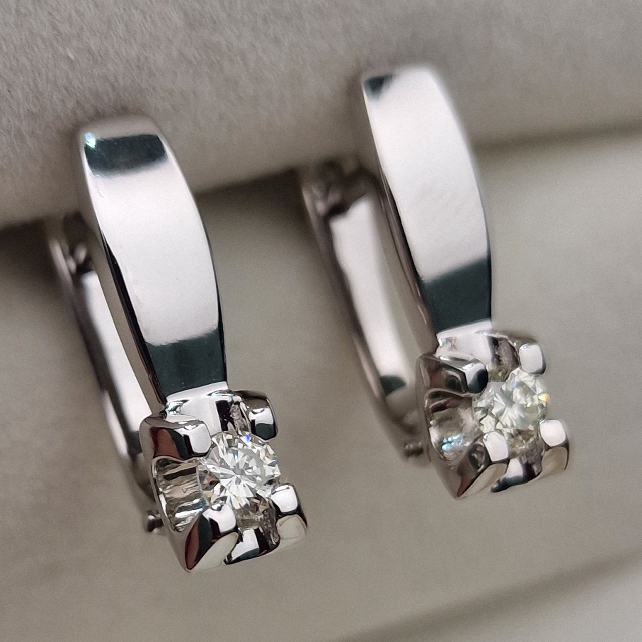 Серьги Deimantas 103119434 3,59гр 0,25ct. купить,NaN