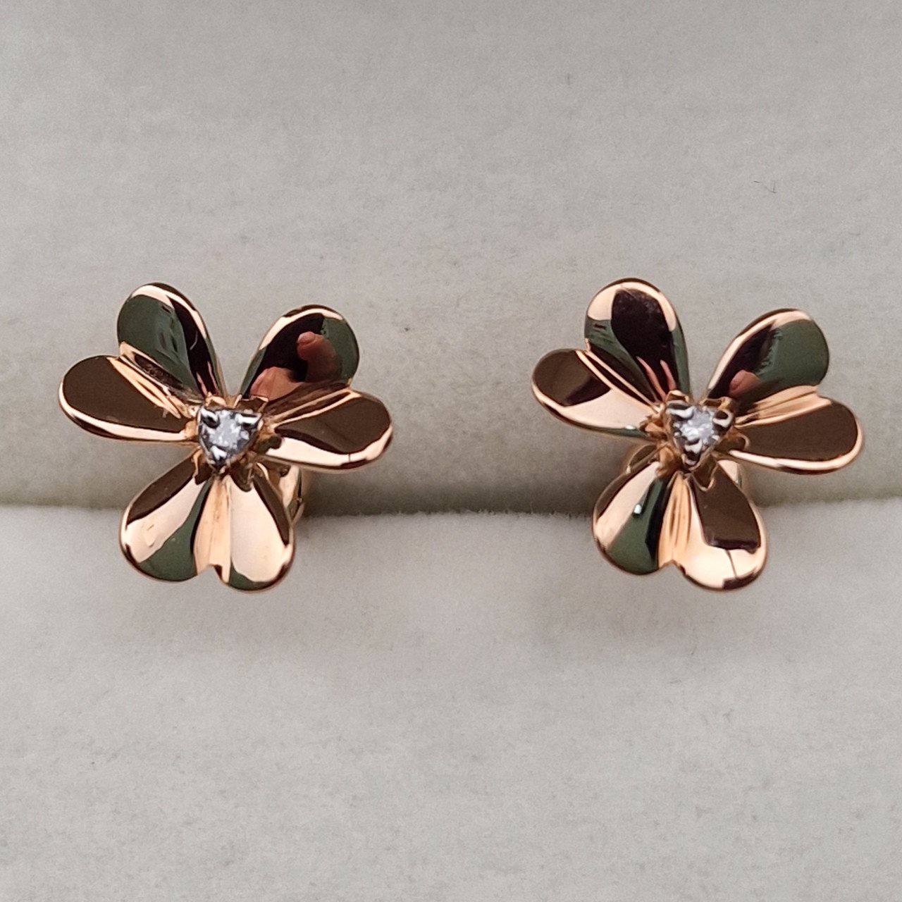 Серьги Deimantas 103119470 1,3гр 0,013ct. купить,NaN