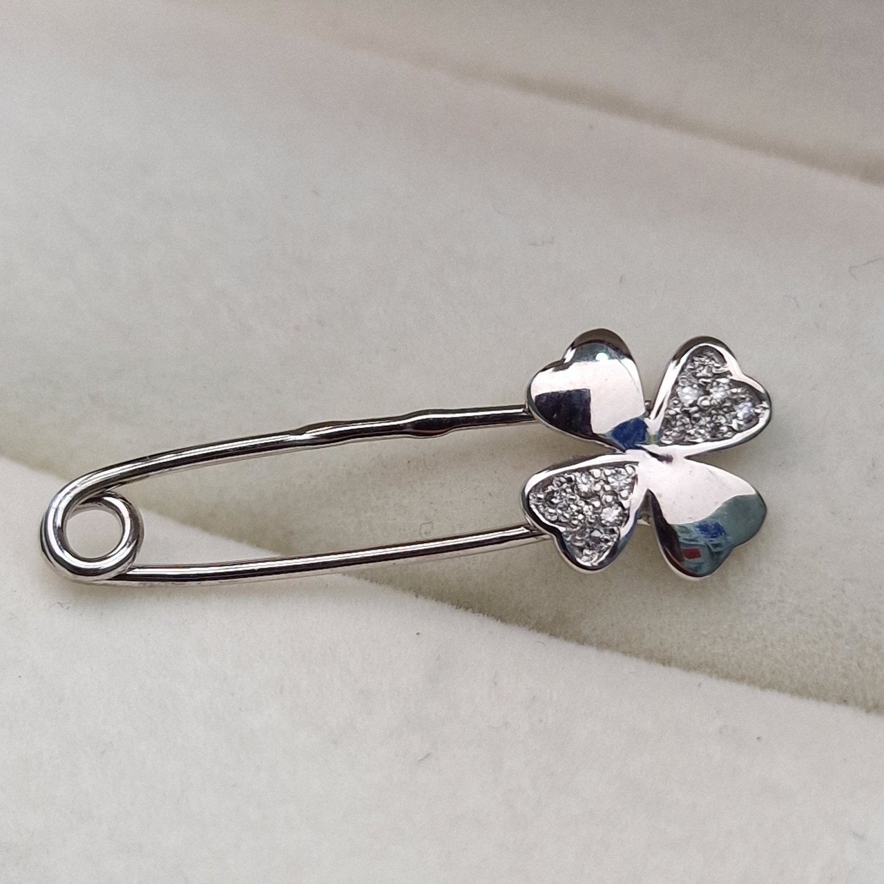 Булавка Deimantas 103120396 1,08гр 0,071ct. купить,NaN