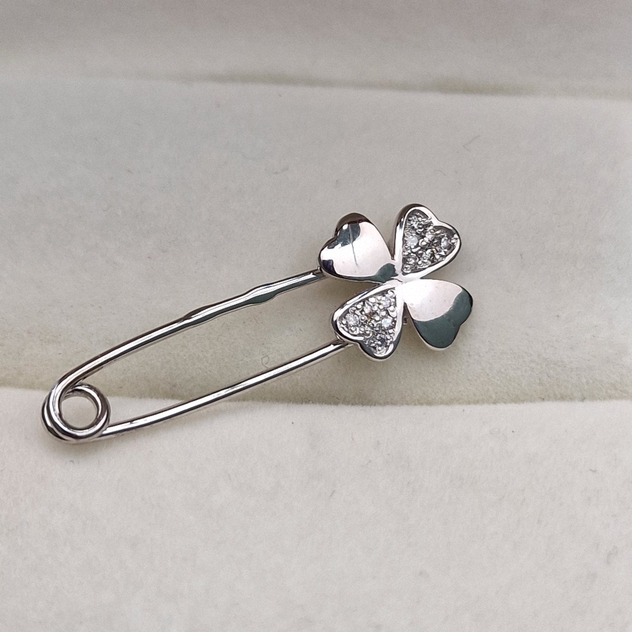 Булавка Deimantas 103120396 1,08гр 0,071ct. купить,NaN