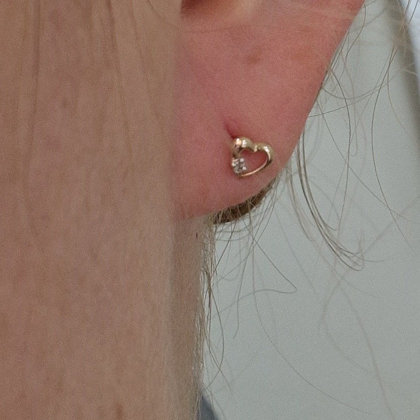 Серьги Deimantas 103120470 0,8гр 0,006ct. купить,NaN