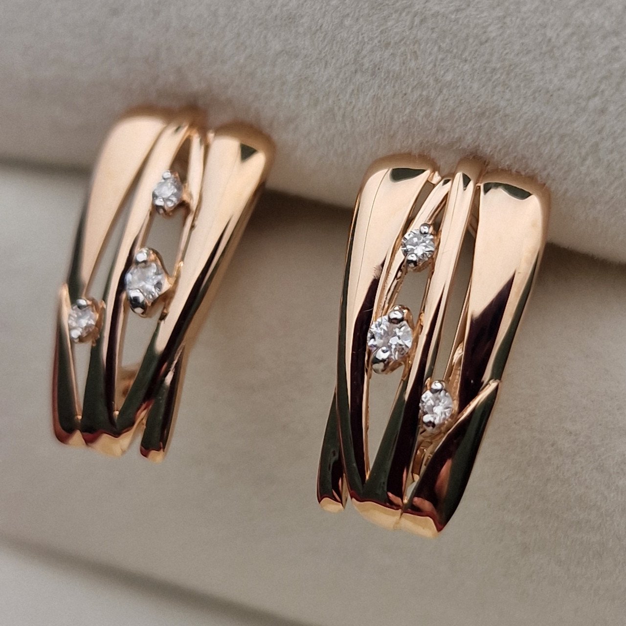 Серьги Deimantas 103120432 2,34гр 0,12ct. купить,NaN