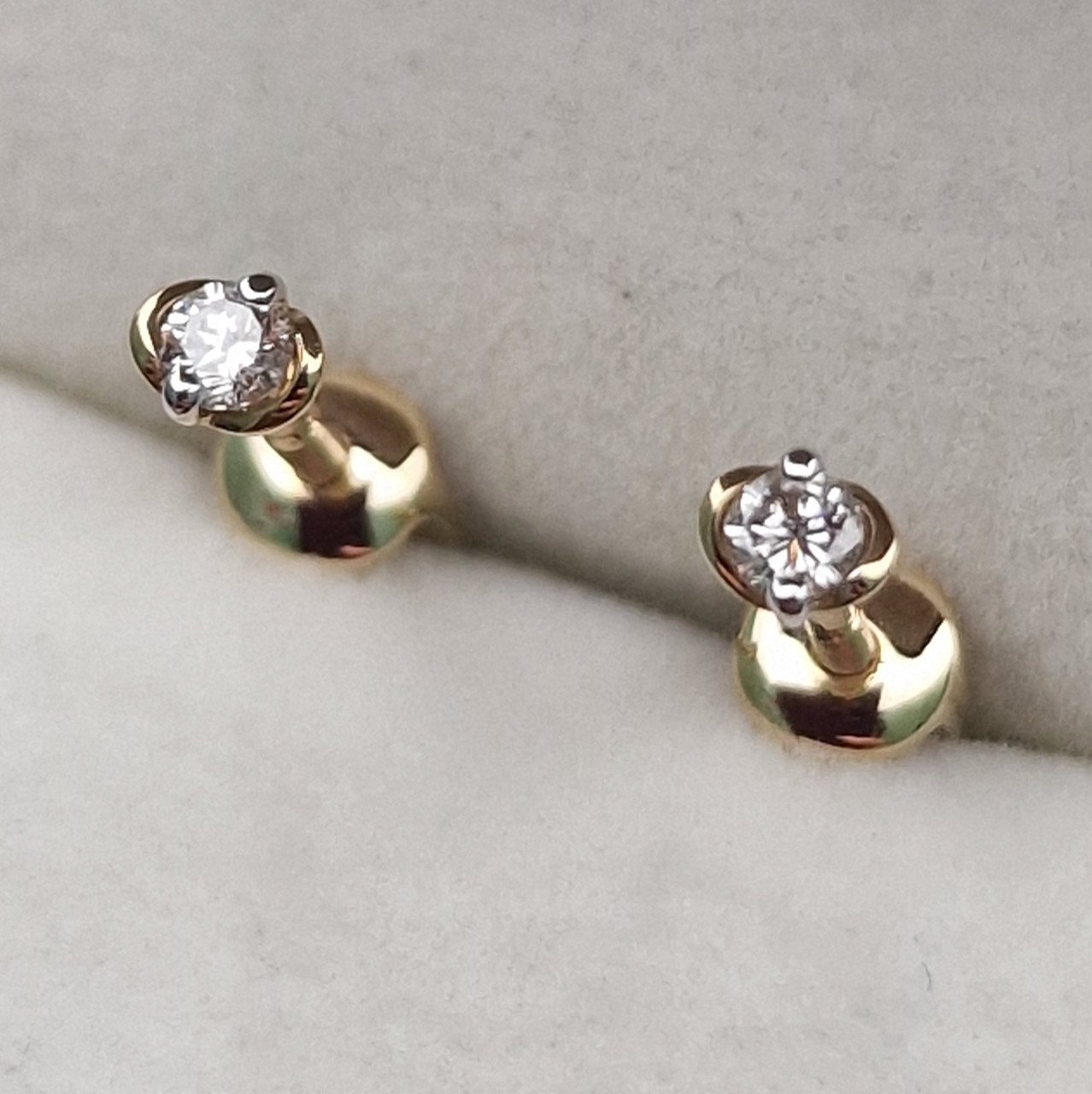 Серьги Deimantas 103120475 0,85гр 0,116ct. купить,NaN