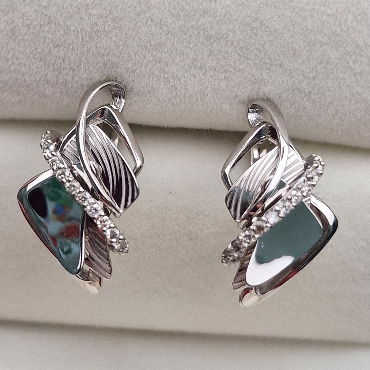 Серьги Deimantas 103120510 4,2гр 0,18ct. купить,NaN