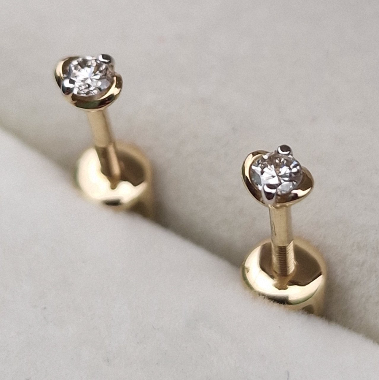 Серьги Deimantas 103120475 0,85гр 0,116ct. купить,NaN