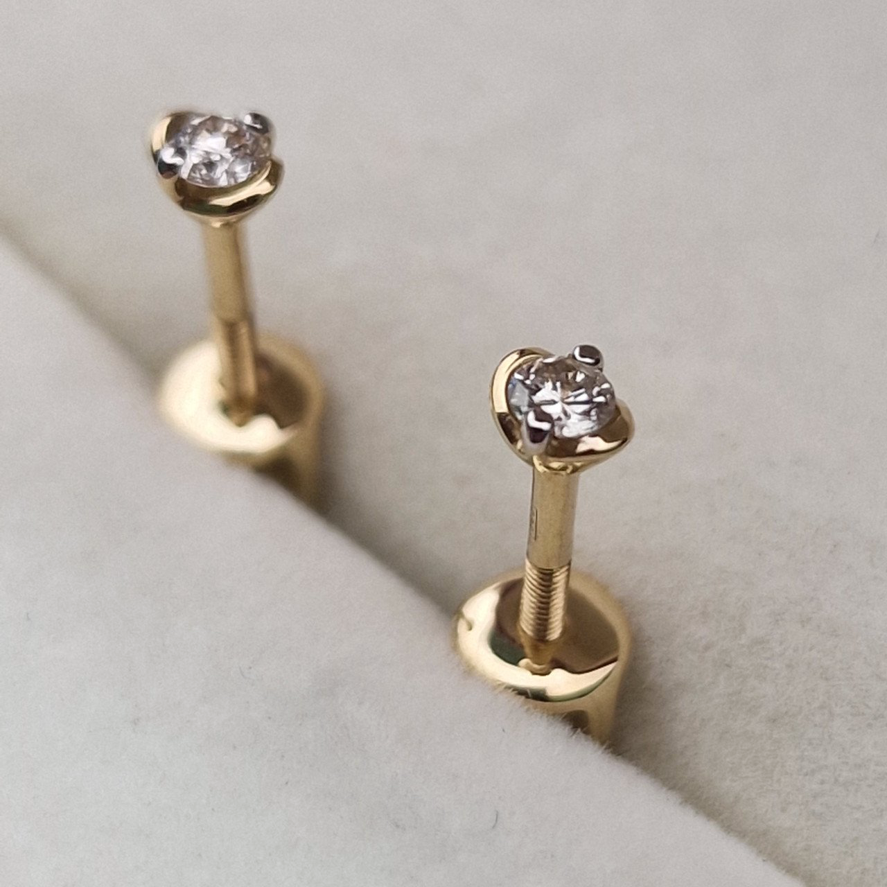 Серьги Deimantas 103120475 0,85гр 0,116ct. купить,NaN