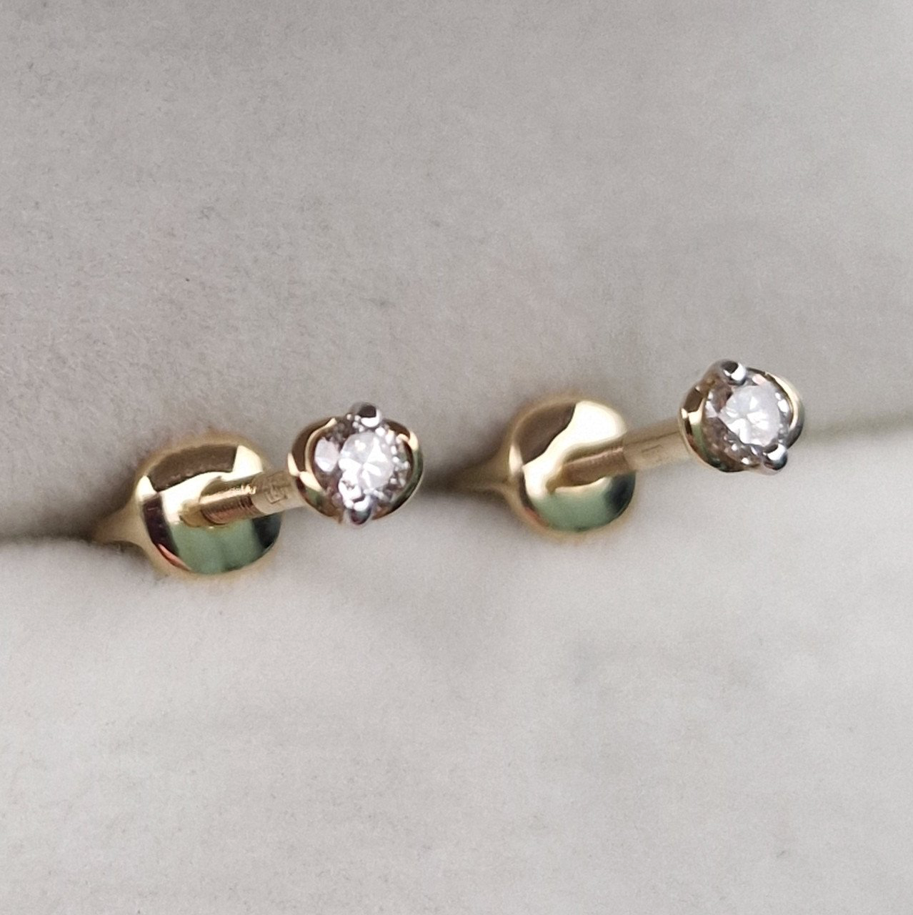 Серьги Deimantas 103120475 0,85гр 0,116ct. купить,NaN