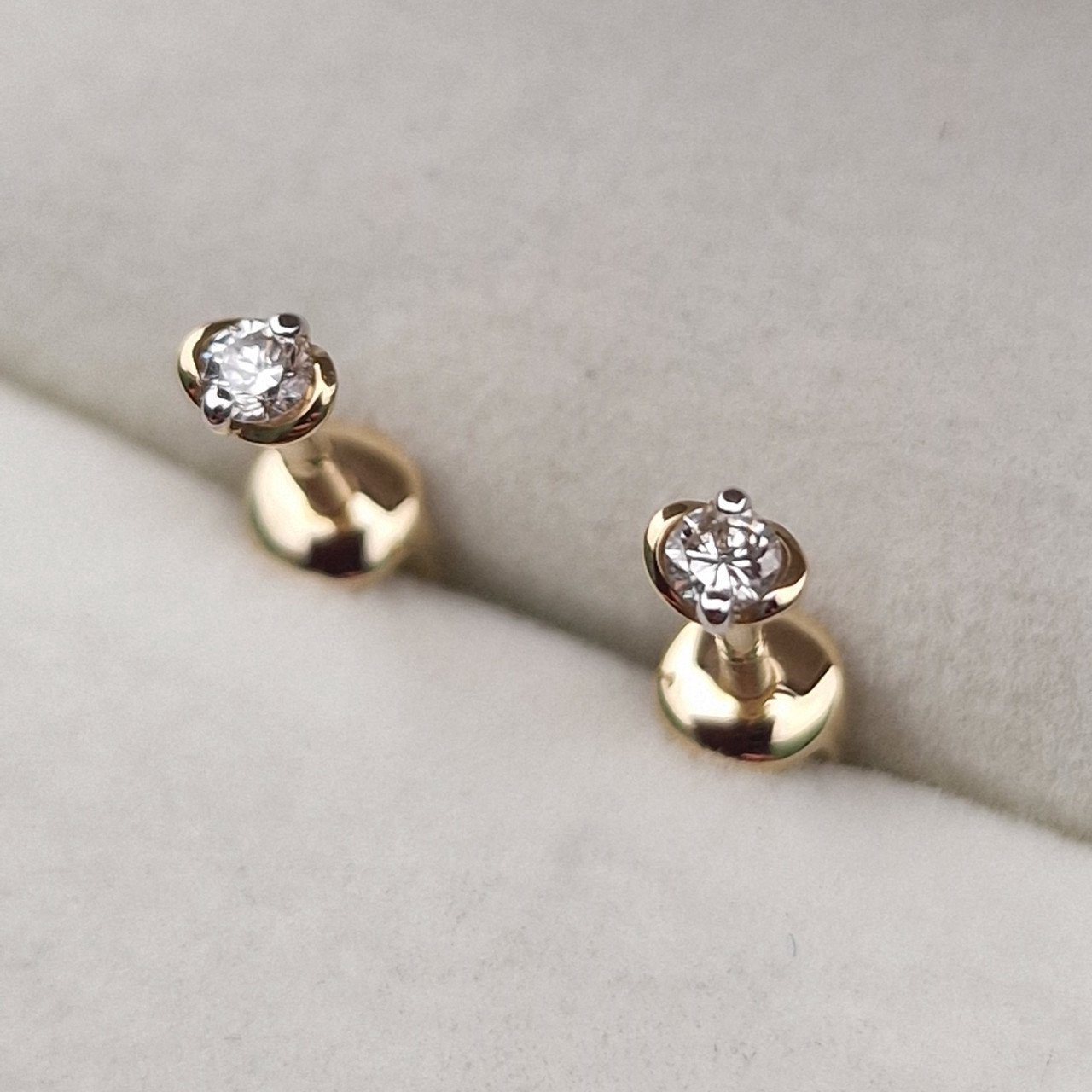 Серьги Deimantas 103120475 0,85гр 0,116ct. купить,NaN