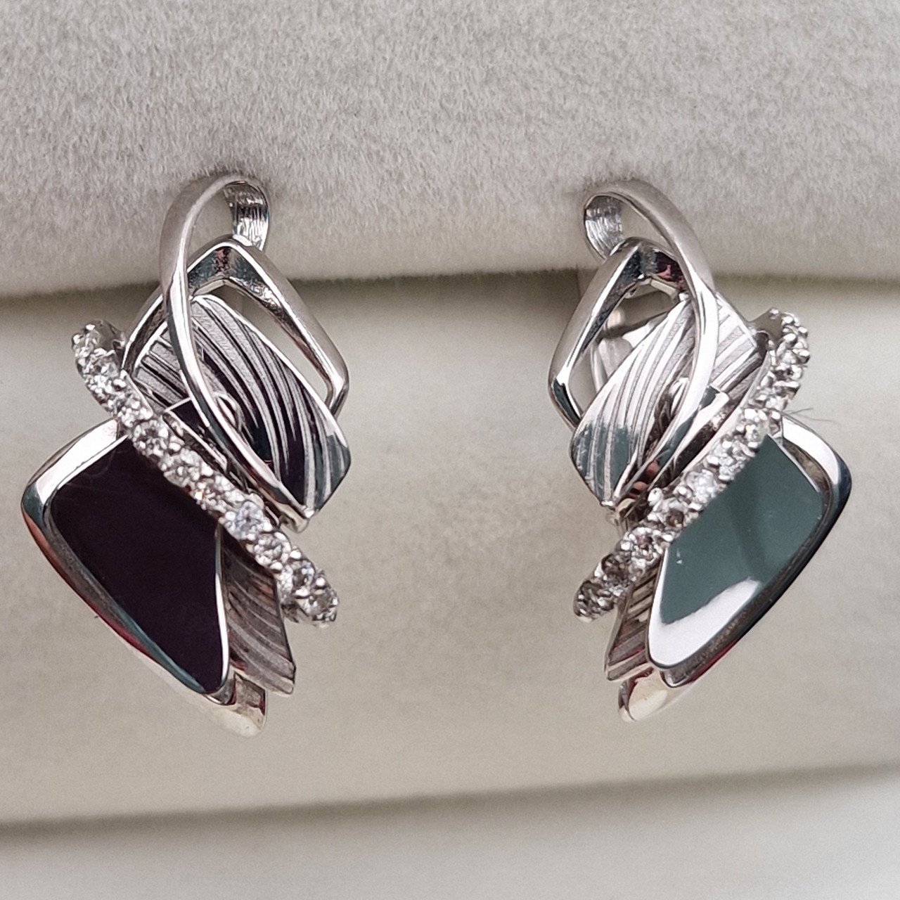 Серьги Deimantas 103120510 4,2гр 0,18ct. купить,NaN
