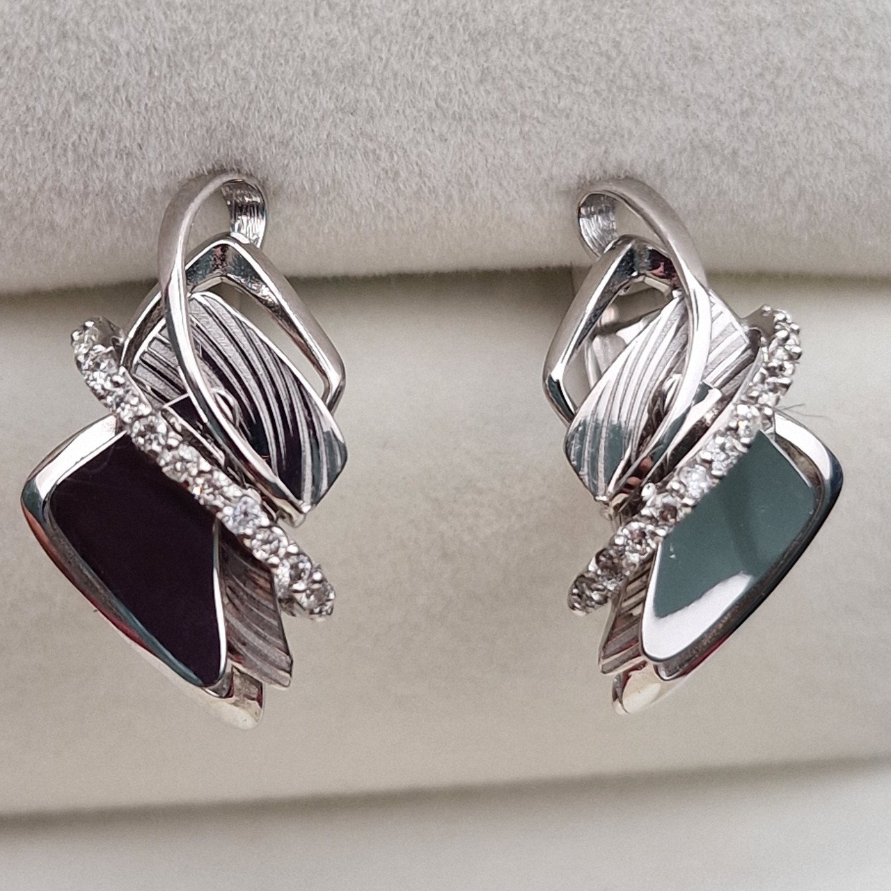Серьги Deimantas 103120510 4,2гр 0,18ct. купить,NaN