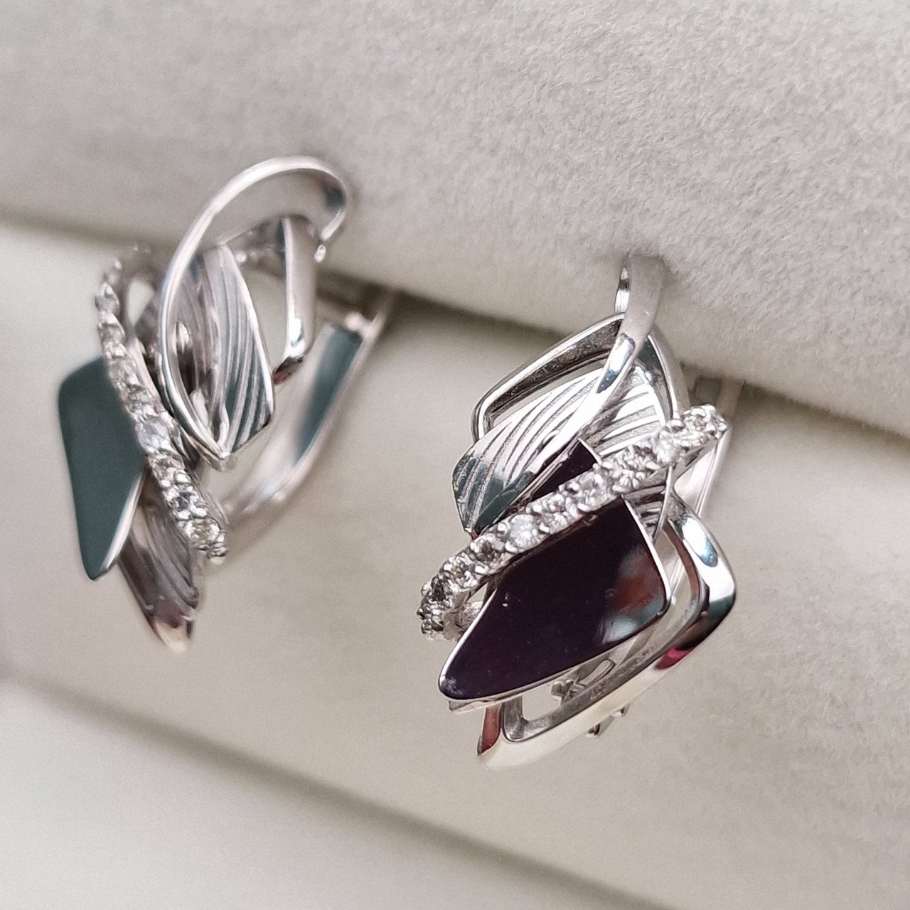 Серьги Deimantas 103120510 4,2гр 0,18ct. купить,NaN