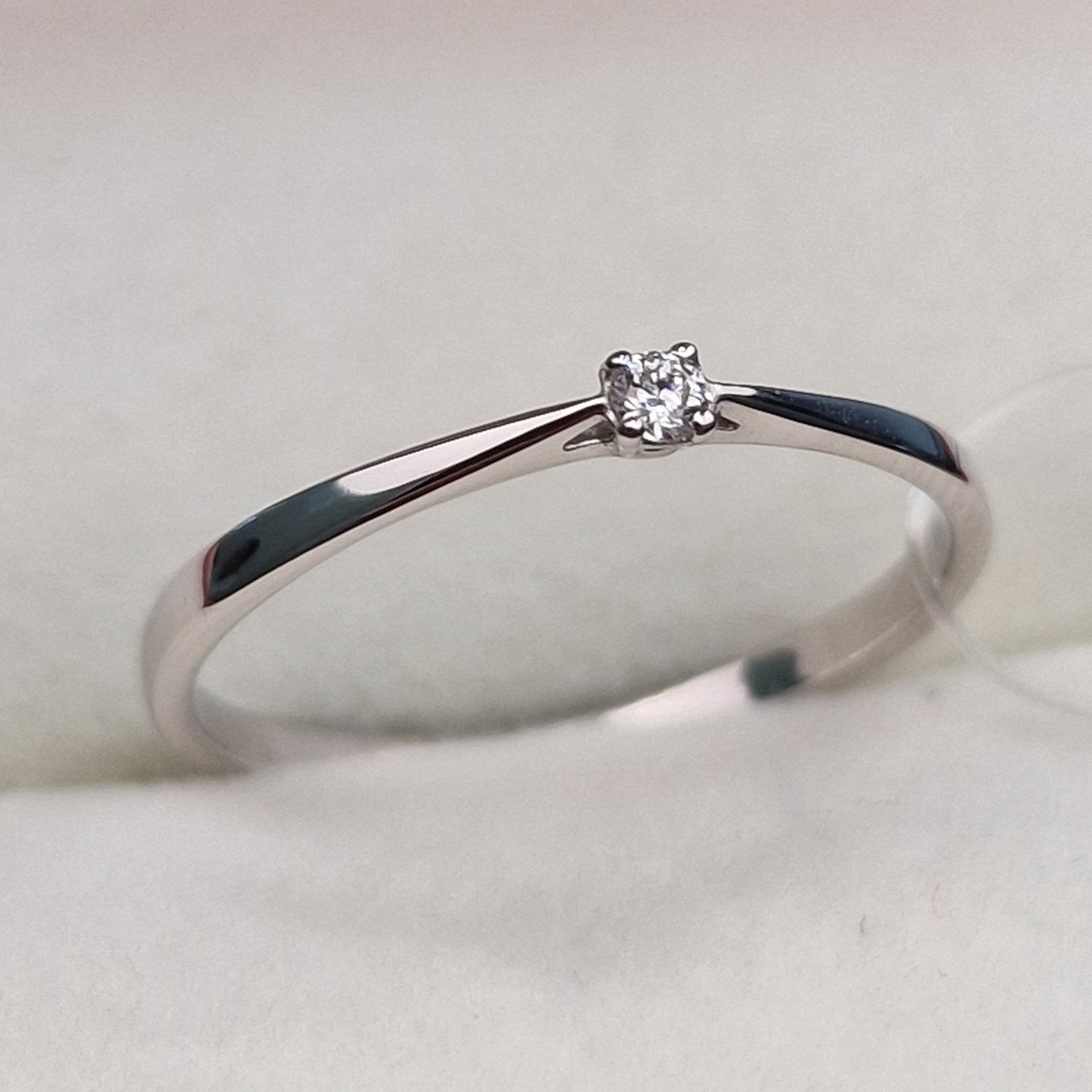 Кольцо Deimantas 103131558 15,5р 0,81гр 0,03ct. купить,NaN