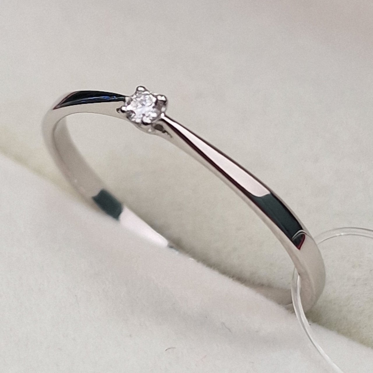 Кольцо Deimantas 103131558 15,5р 0,81гр 0,03ct. купить,NaN