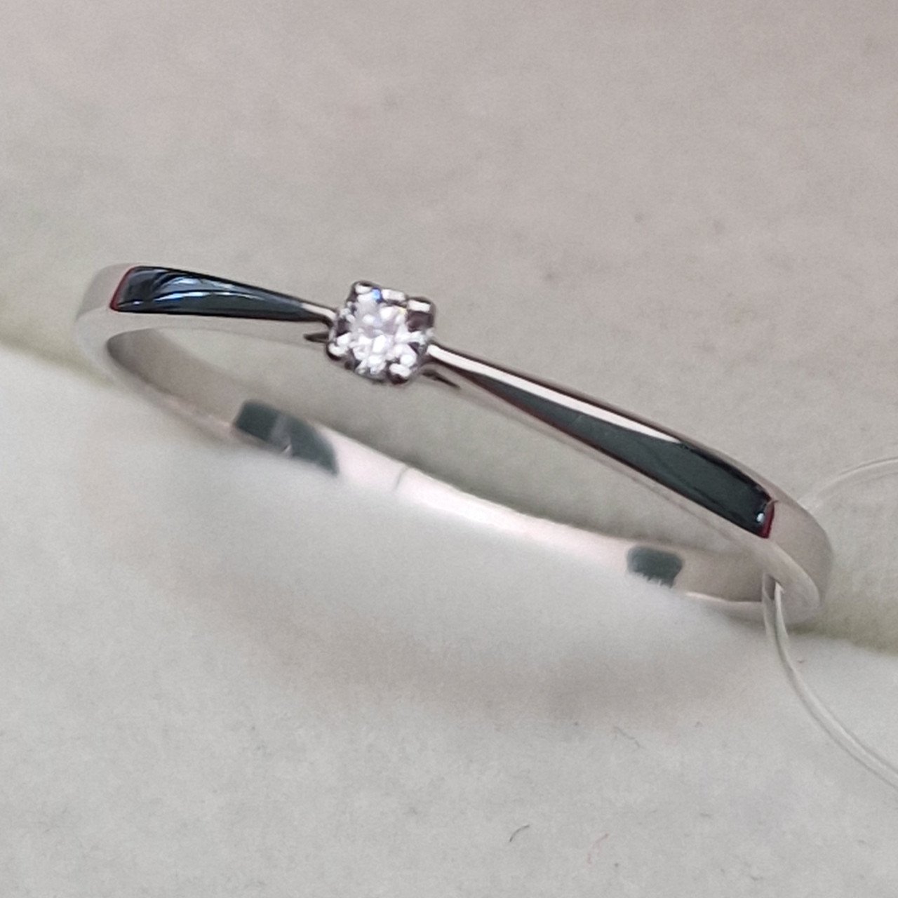 Кольцо Deimantas 103131558 15,5р 0,81гр 0,03ct. купить,NaN