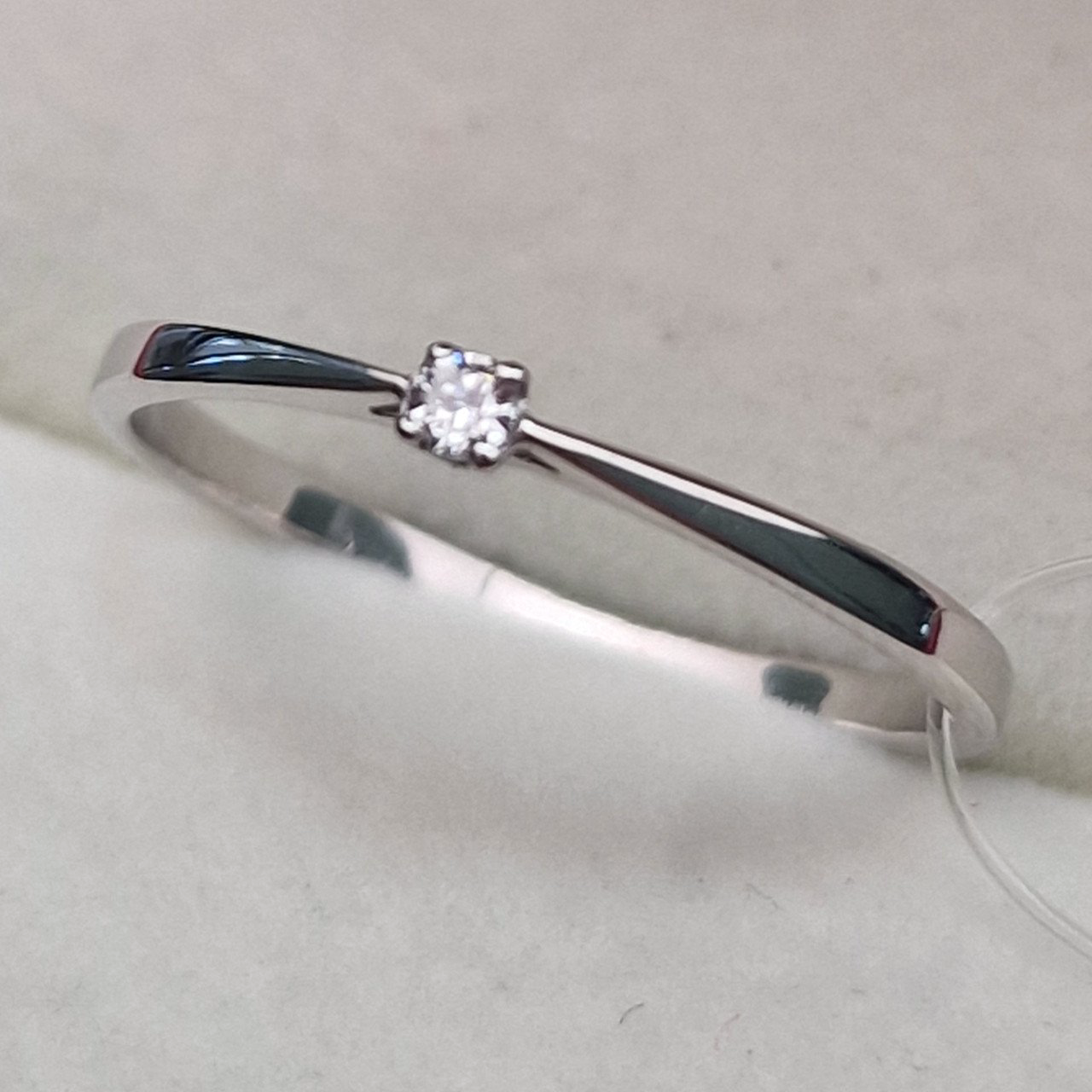 Кольцо Deimantas 103131558 15,5р 0,81гр 0,03ct. купить,NaN