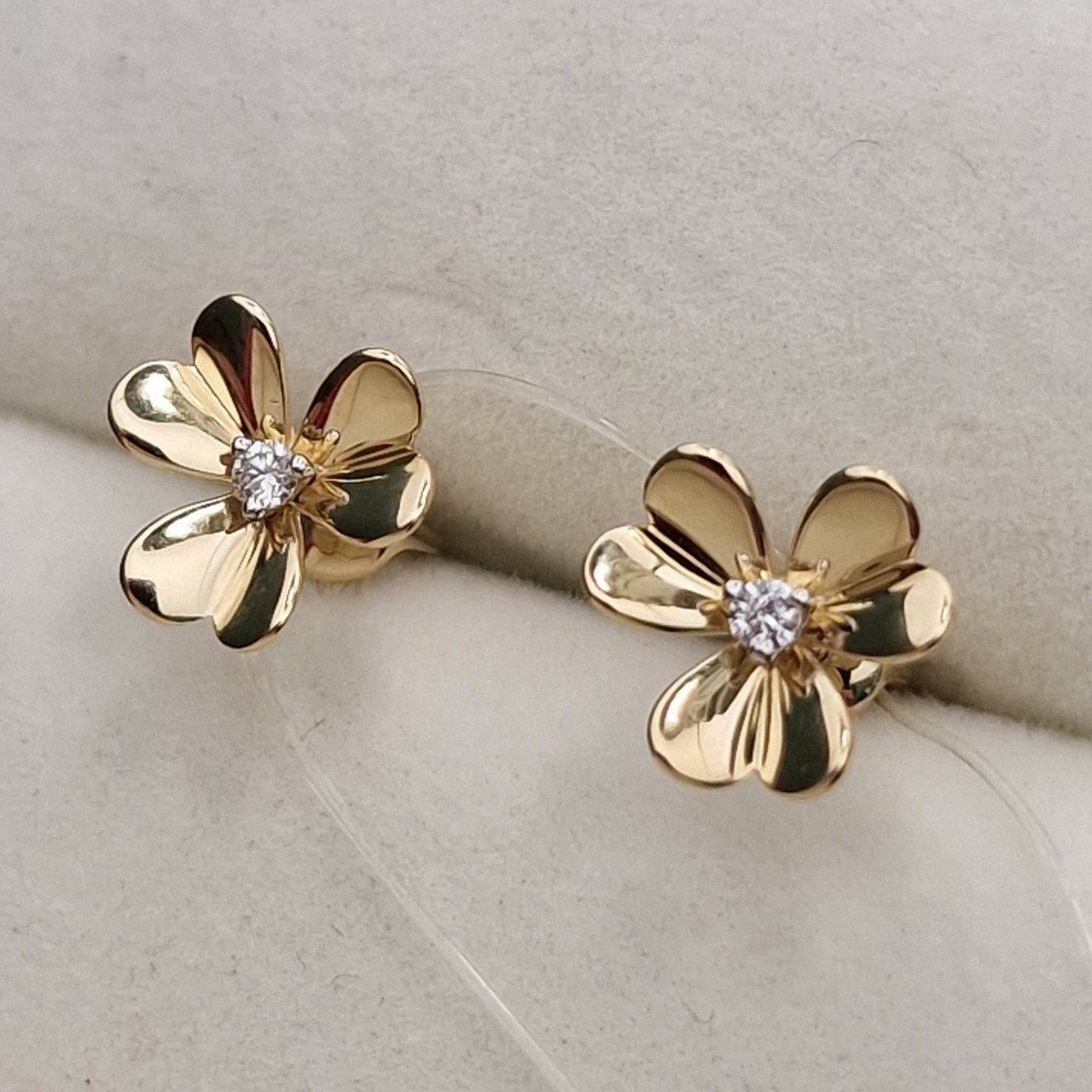 Серьги Deimantas 103153257 1,25гр 0,03ct. купить,NaN