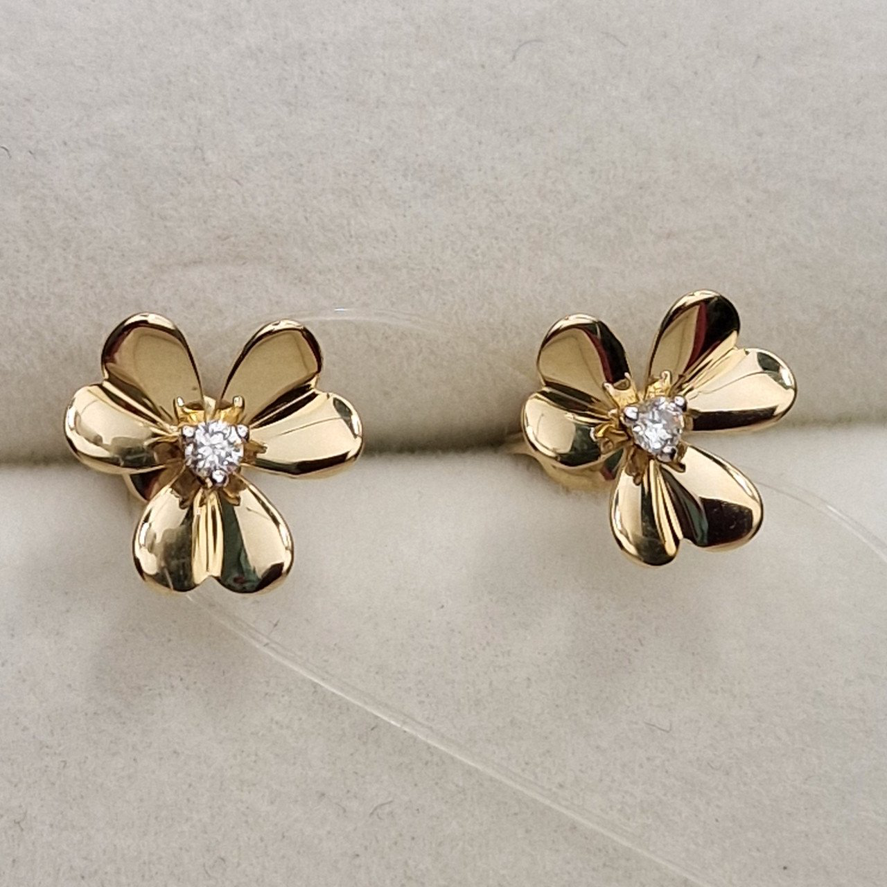 Серьги Deimantas 103153257 1,25гр 0,03ct. купить,NaN