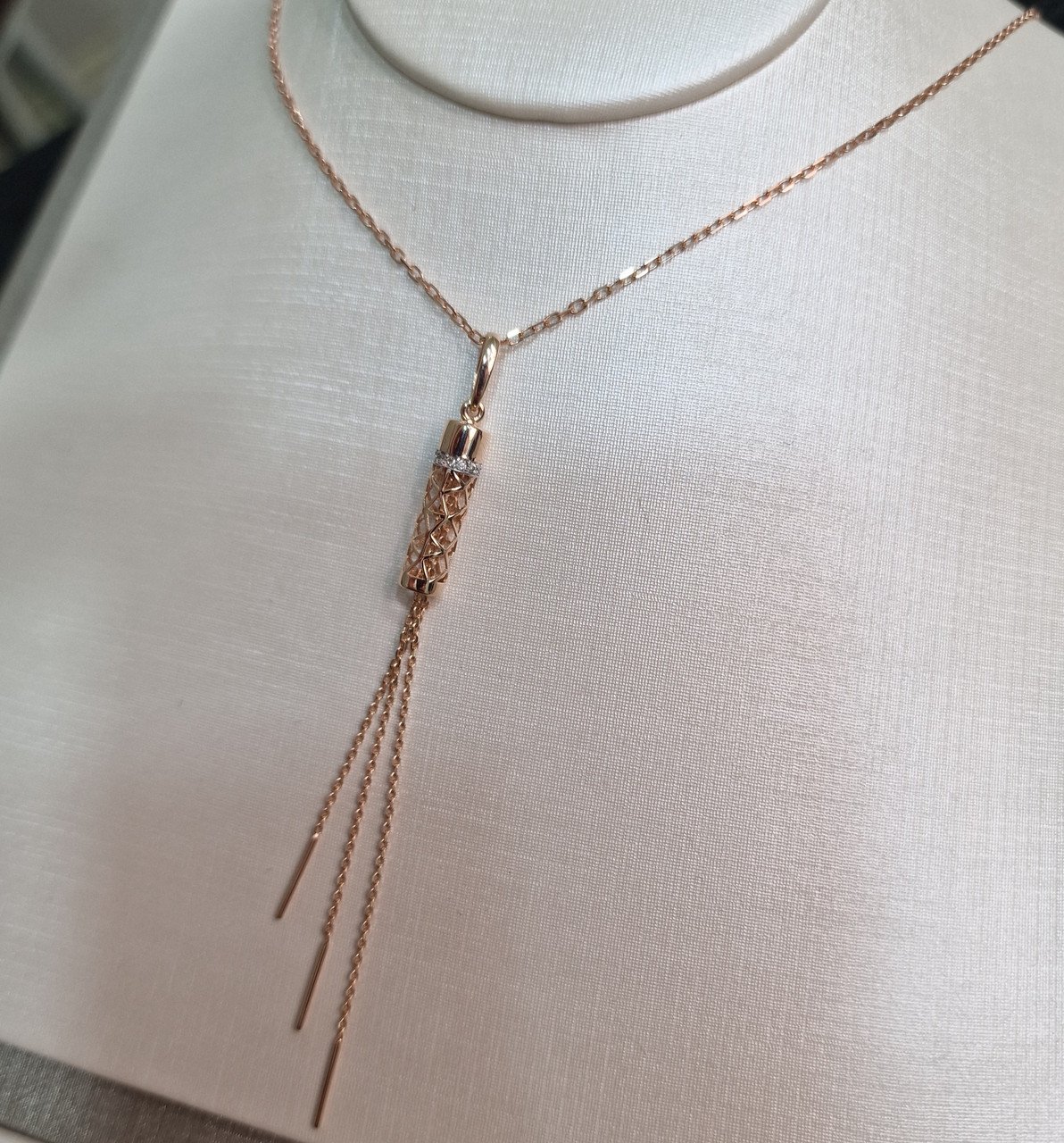 Кулон Deimantas 103120583 1,53гр 0,051ct. купить,NaN