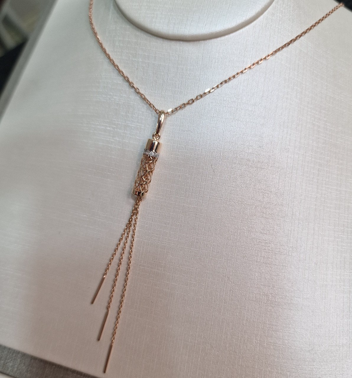 Кулон Deimantas 103120583 1,53гр 0,051ct. купить,NaN
