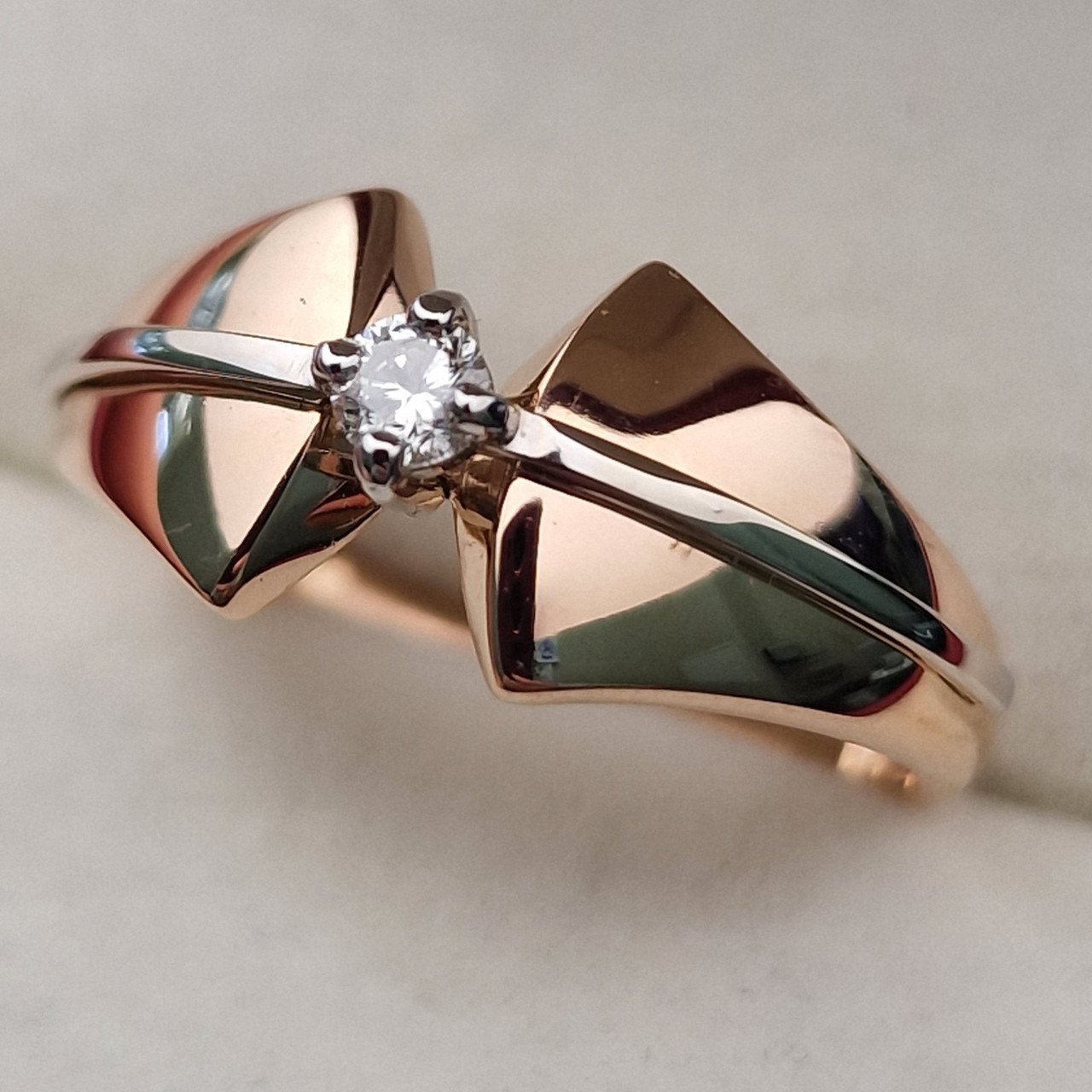 Кольцо Deimantas 103188163 18,5р 2,25гр 0,124ct. купить,NaN