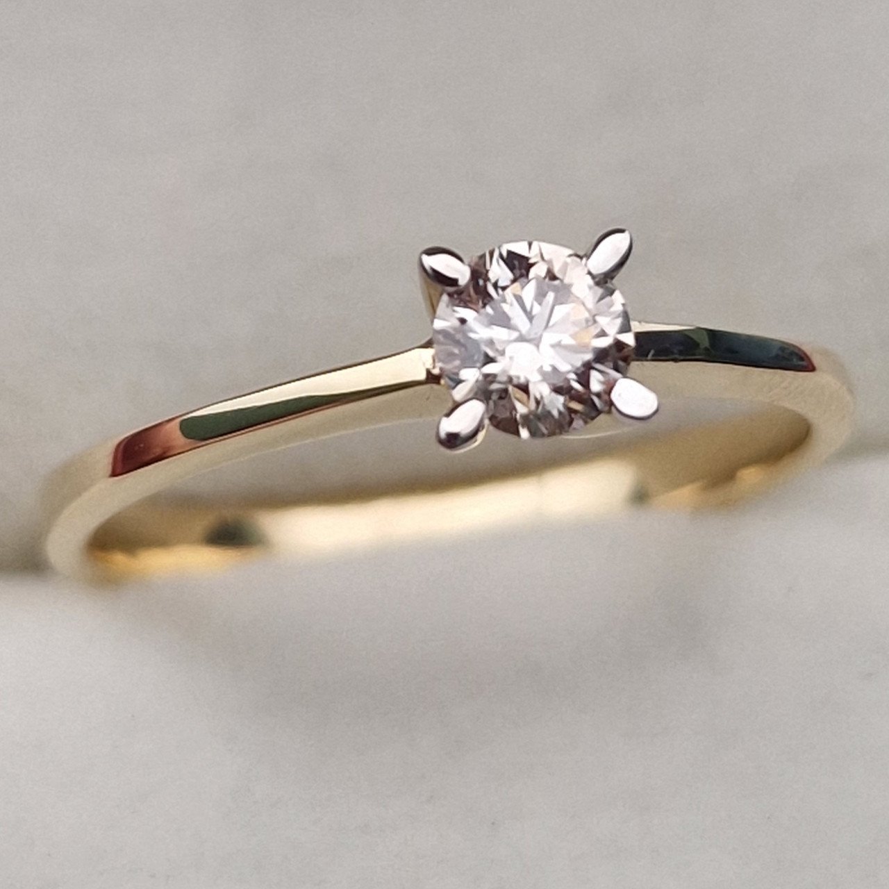 Кольцо Deimantas 103188182 17,5р 1,87гр 0,307ct. купить,NaN