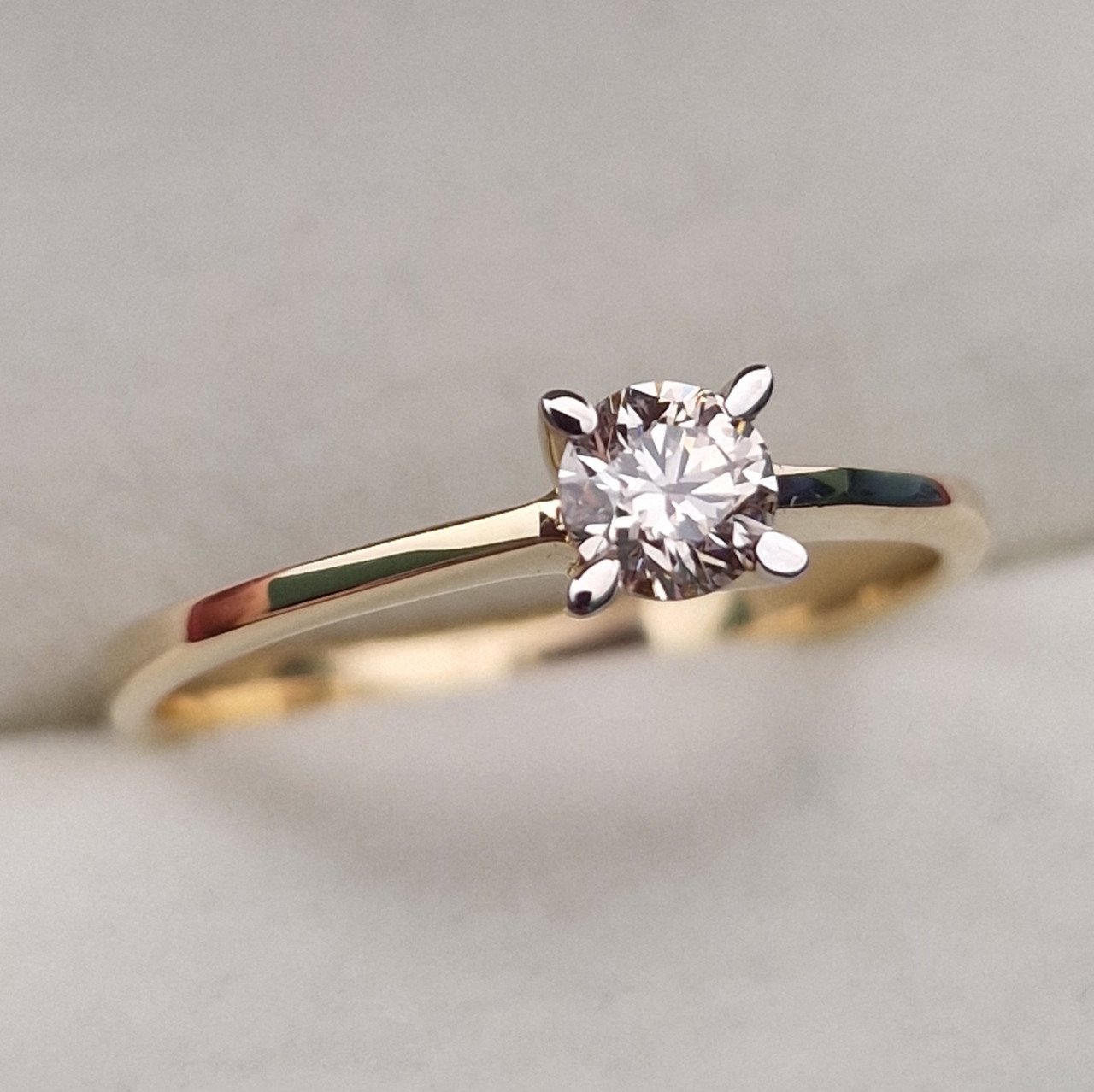 Кольцо Deimantas 103188182 17,5р 1,87гр 0,307ct. купить,NaN