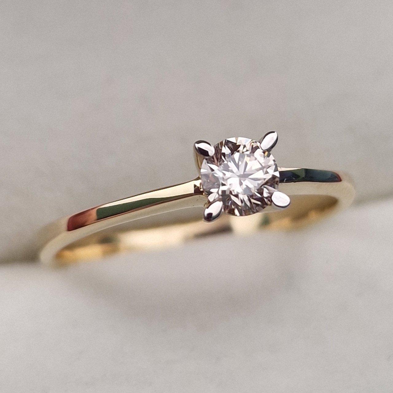Кольцо Deimantas 103188182 17,5р 1,87гр 0,307ct. купить,NaN