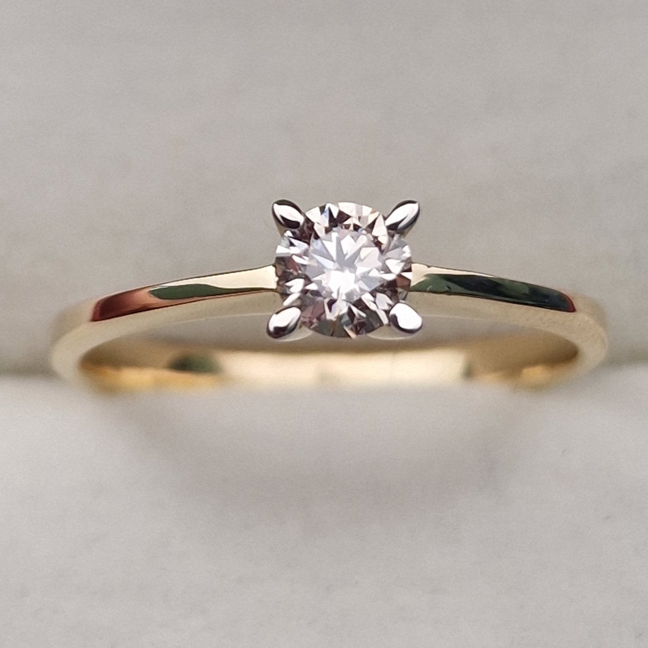 Кольцо Deimantas 103188182 17,5р 1,87гр 0,307ct. купить,NaN