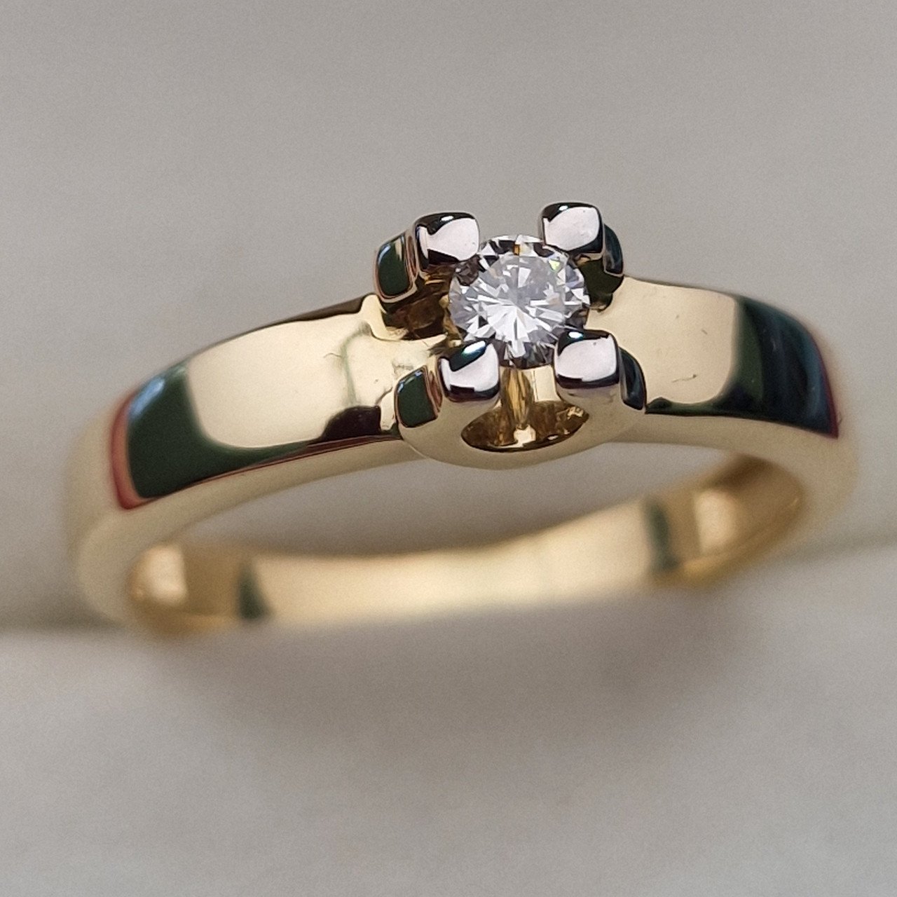 Кольцо Deimantas 103188197 18р 3,35гр 0,13ct. купить,NaN