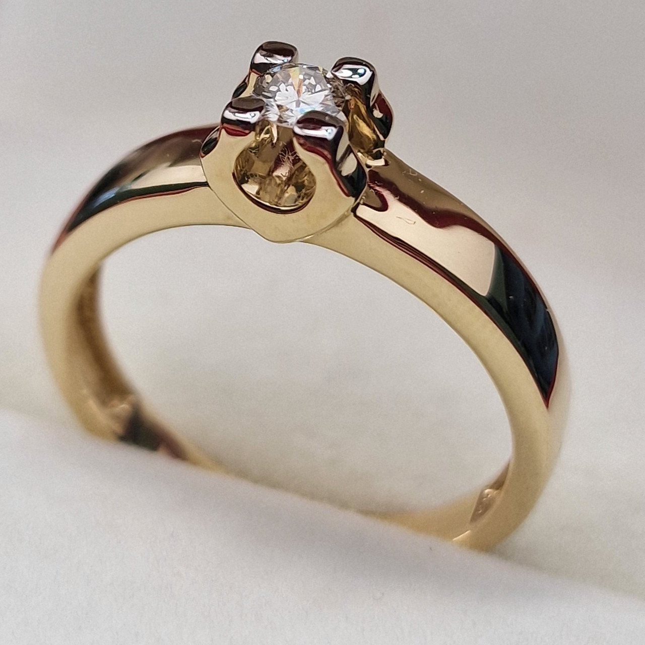 Кольцо Deimantas 103188197 18р 3,35гр 0,13ct. купить,NaN