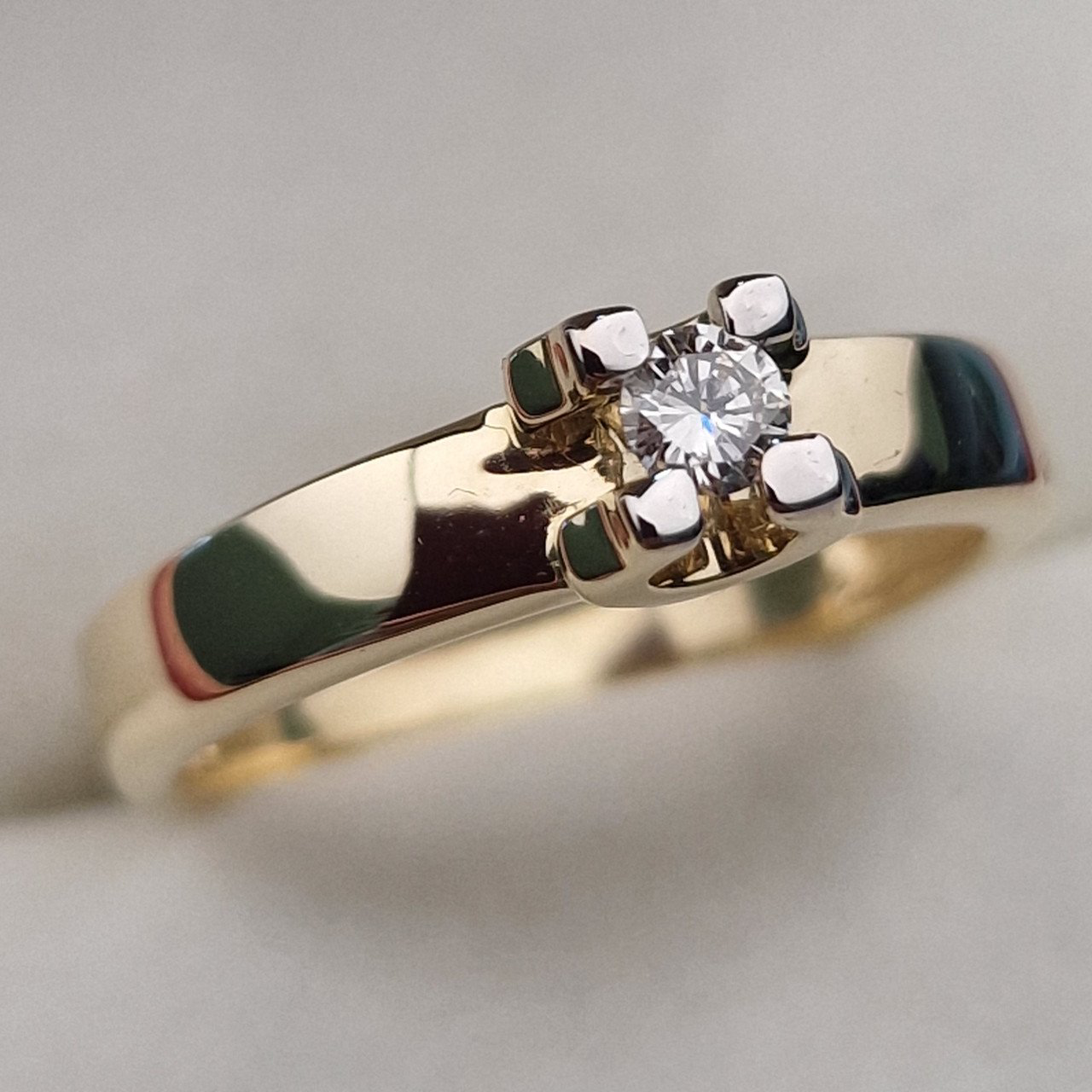 Кольцо Deimantas 103188197 18р 3,35гр 0,13ct. купить,NaN