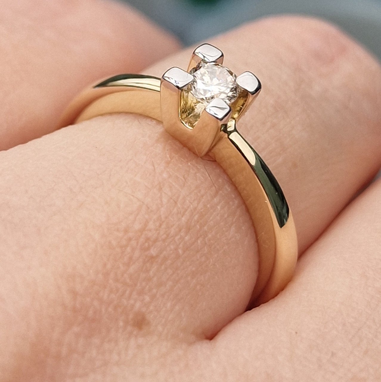 Кольцо Deimantas 103188220 17р 2,9гр 0,19ct. купить,NaN