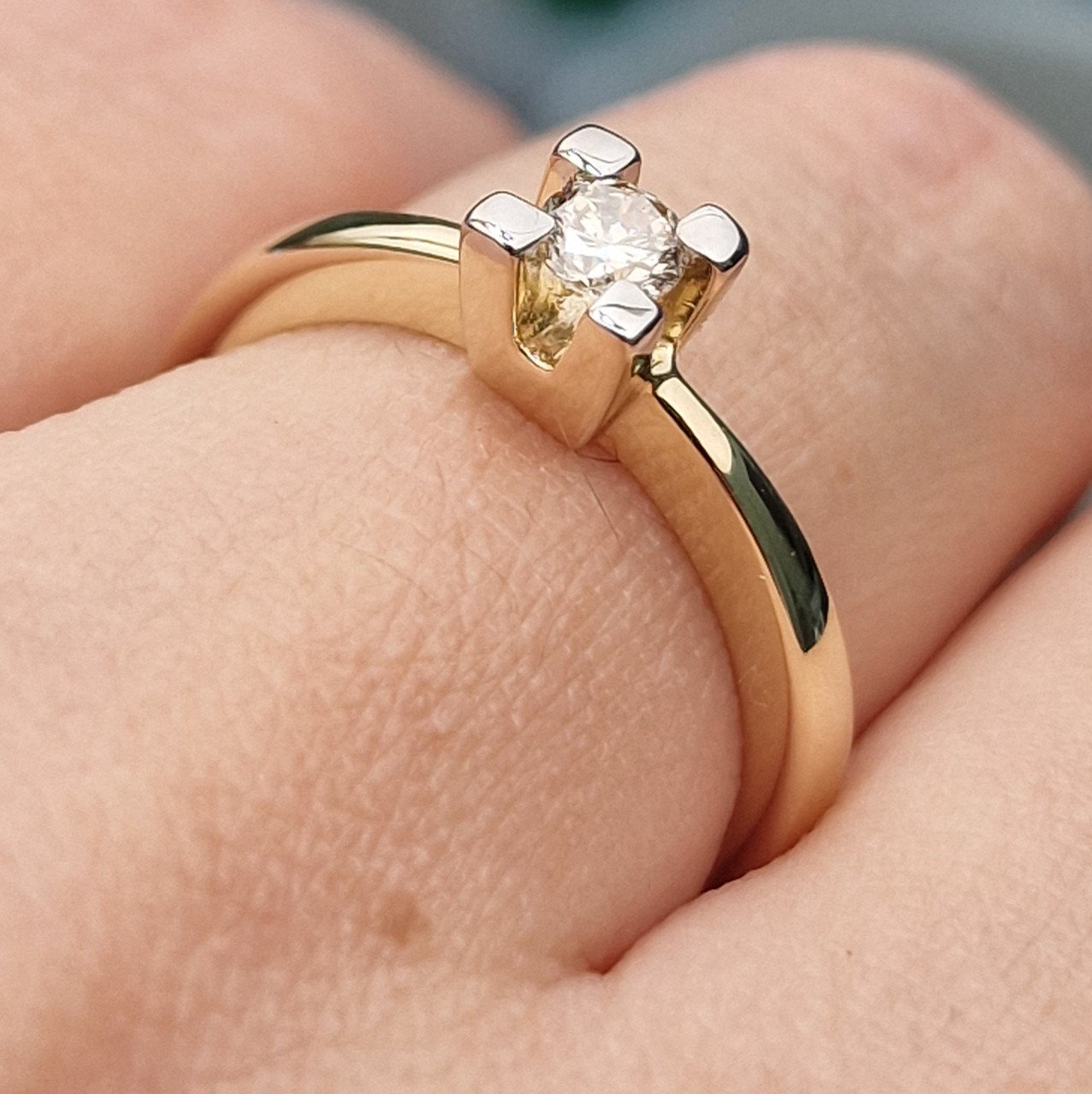 Кольцо Deimantas 103188220 17р 2,9гр 0,19ct. купить,NaN