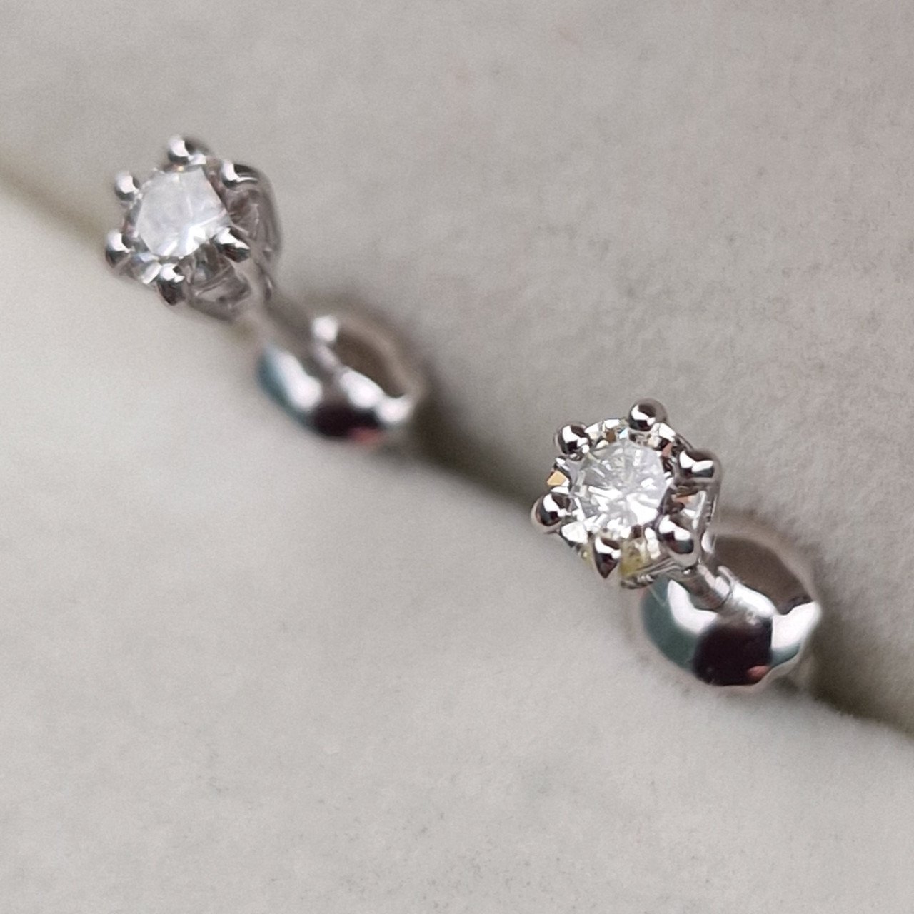 Серьги Deimantas 103189131 0,97гр 0,222ct. купить,NaN