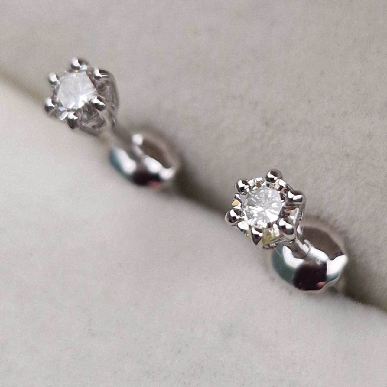 Серьги Deimantas 103189131 0,97гр 0,222ct. купить,NaN