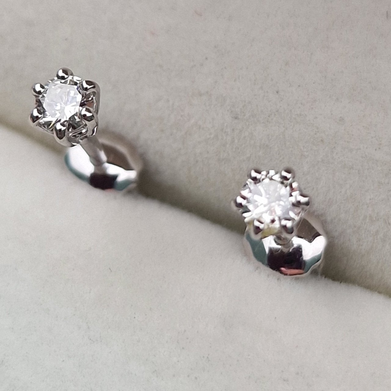 Серьги Deimantas 103189131 0,97гр 0,222ct. купить,NaN