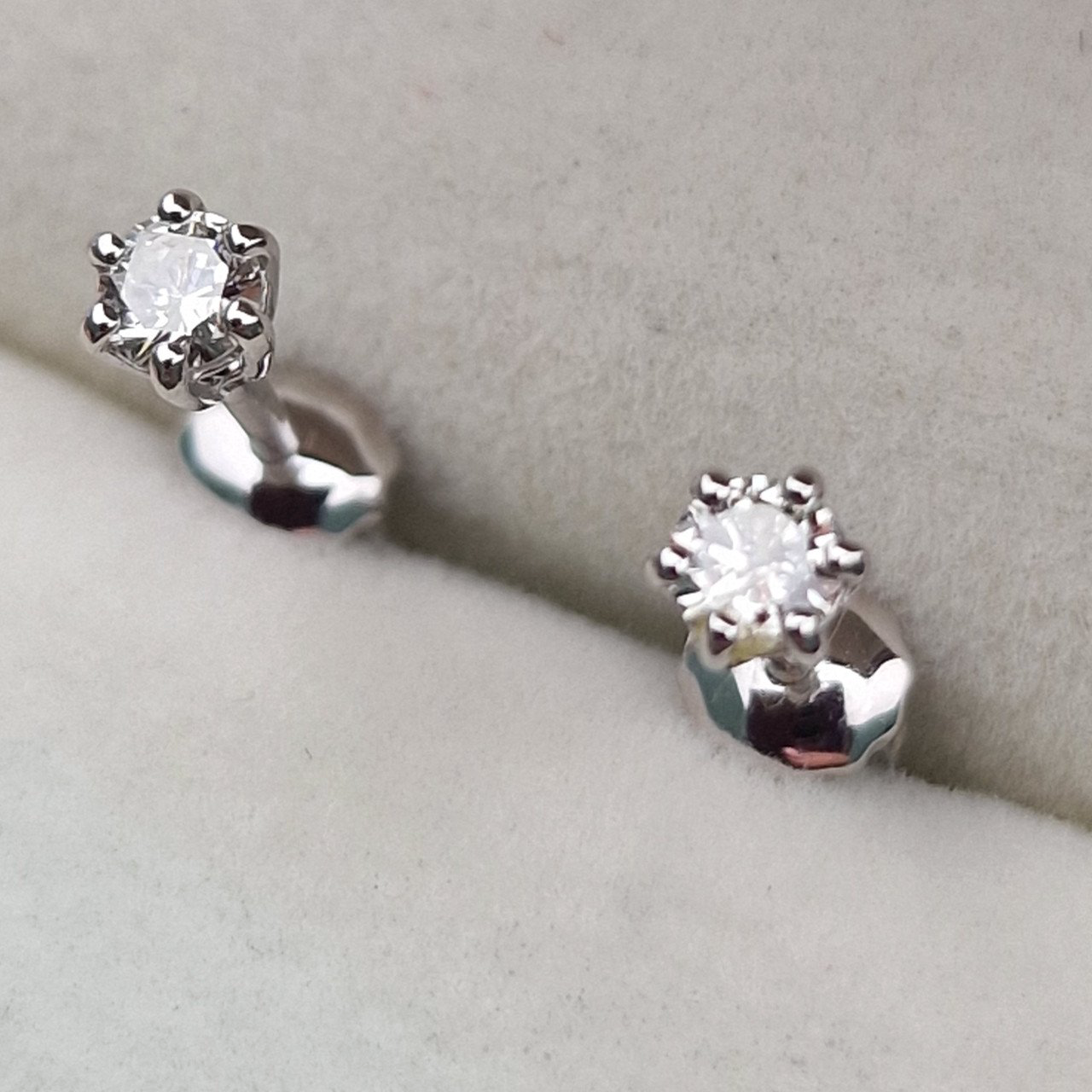 Серьги Deimantas 103189131 0,97гр 0,222ct. купить,NaN
