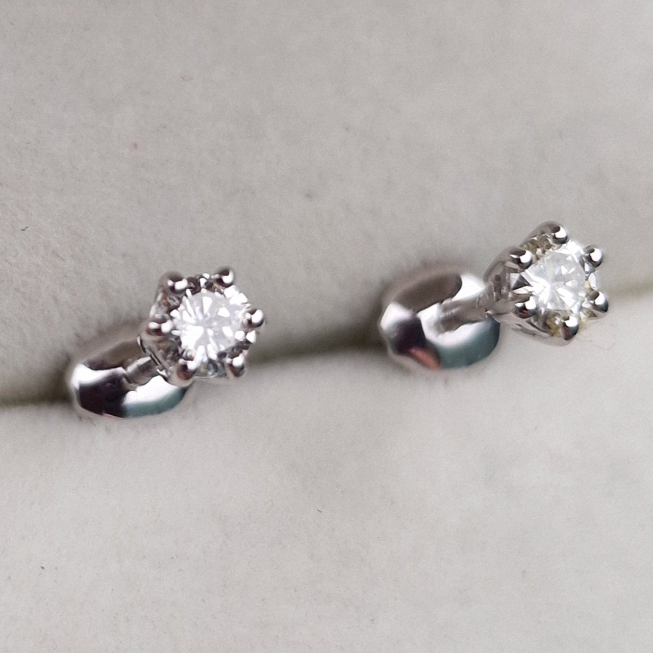 Серьги Deimantas 103189131 0,97гр 0,222ct. купить,NaN
