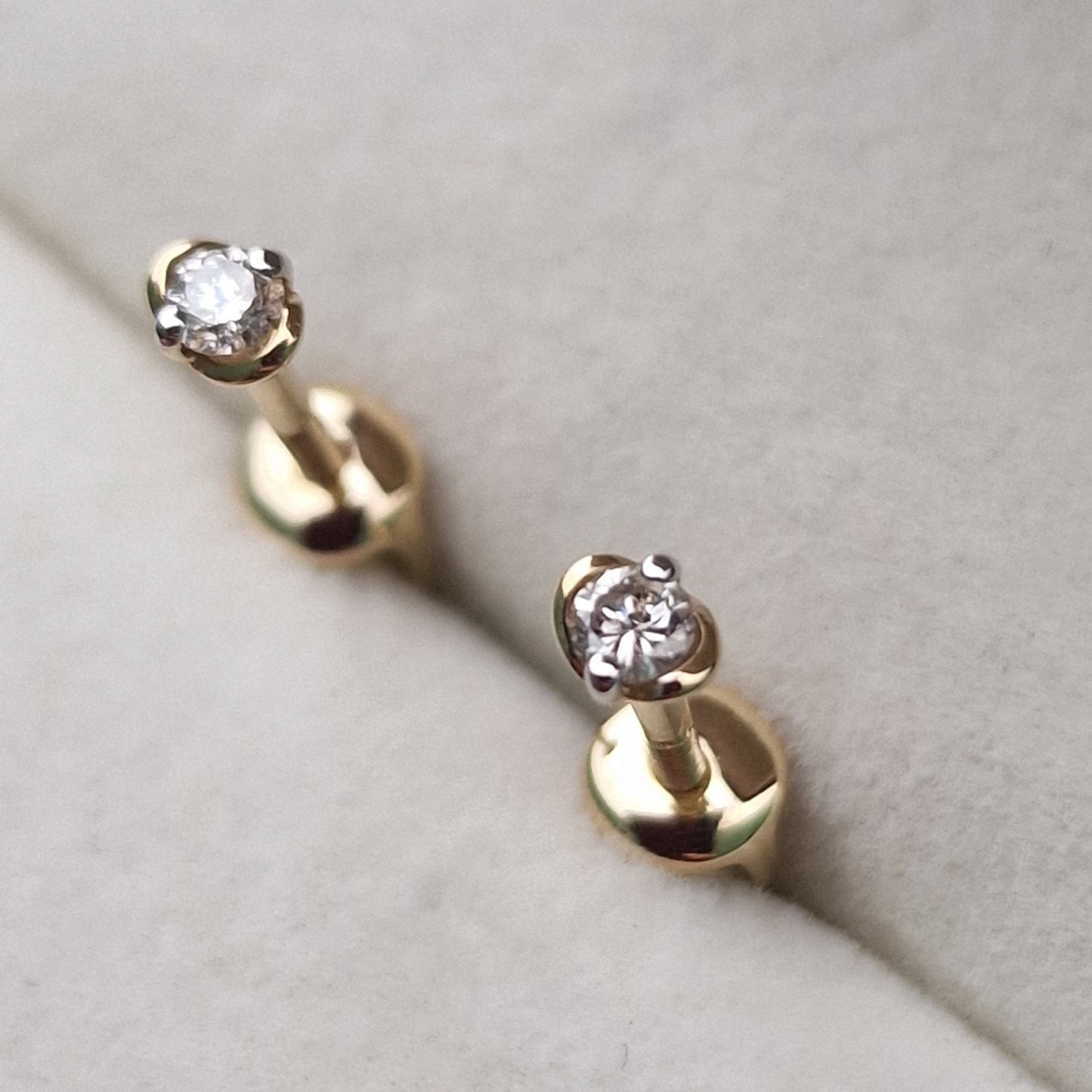 Серьги Deimantas 103198543 0,85гр 0,12ct. купить,NaN