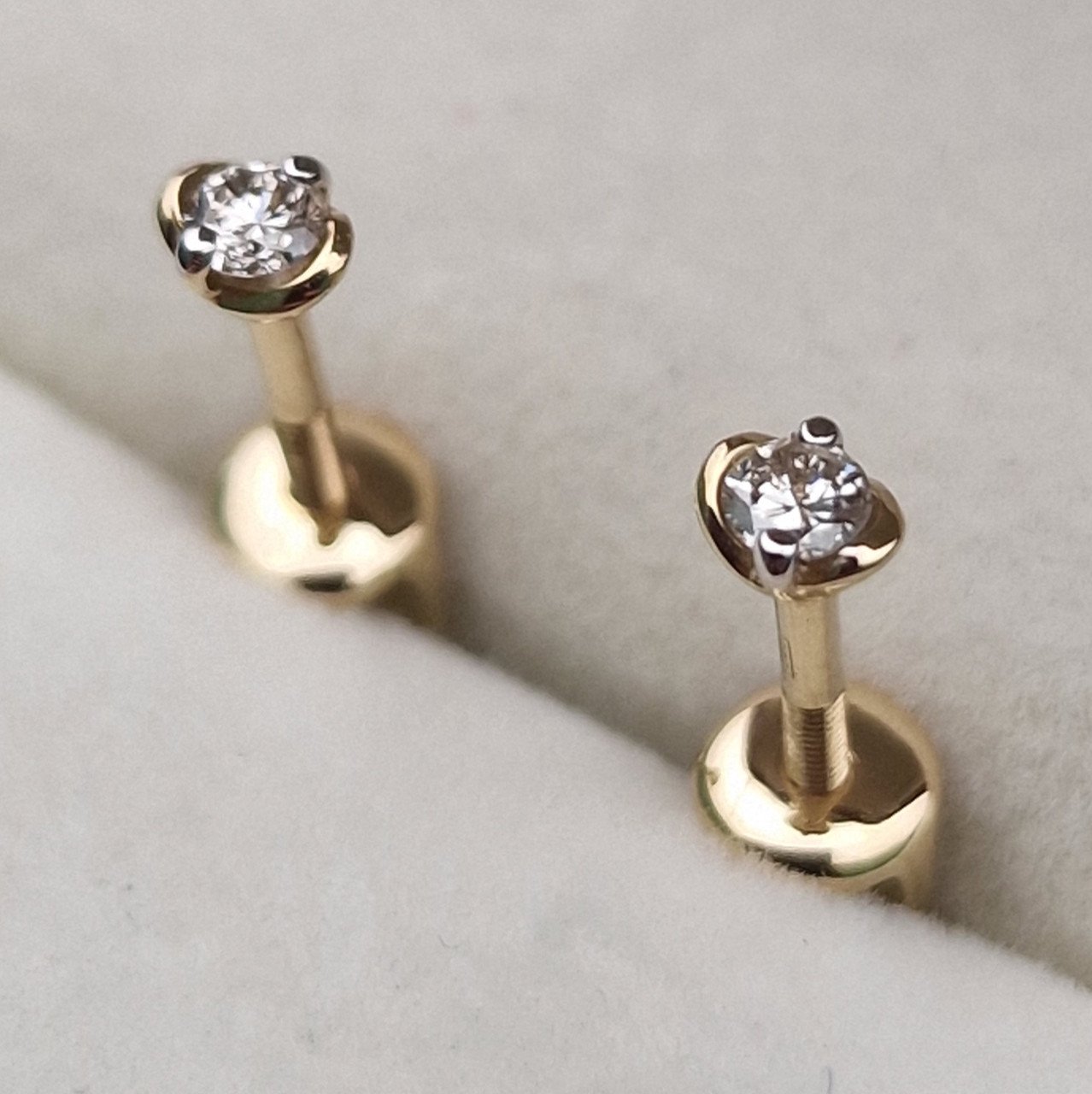 Серьги Deimantas 103198543 0,85гр 0,12ct. купить,NaN
