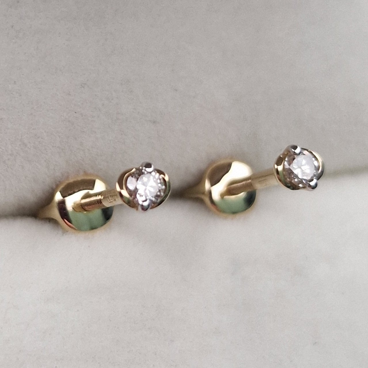 Серьги Deimantas 103198543 0,85гр 0,12ct. купить,NaN